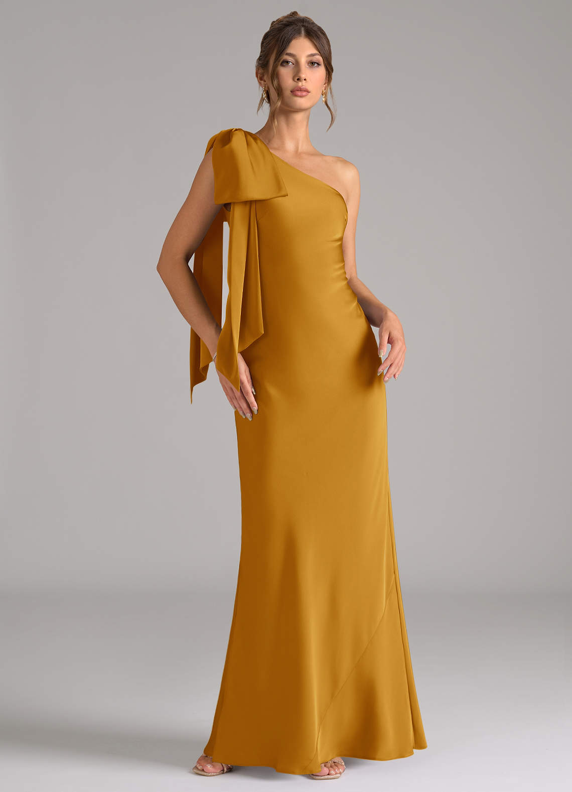 Azazie Capri Vestidos de damas de honor Vestido de Caramelo de Satén Elástico de Corte Sirena con Hombro unilateral image1