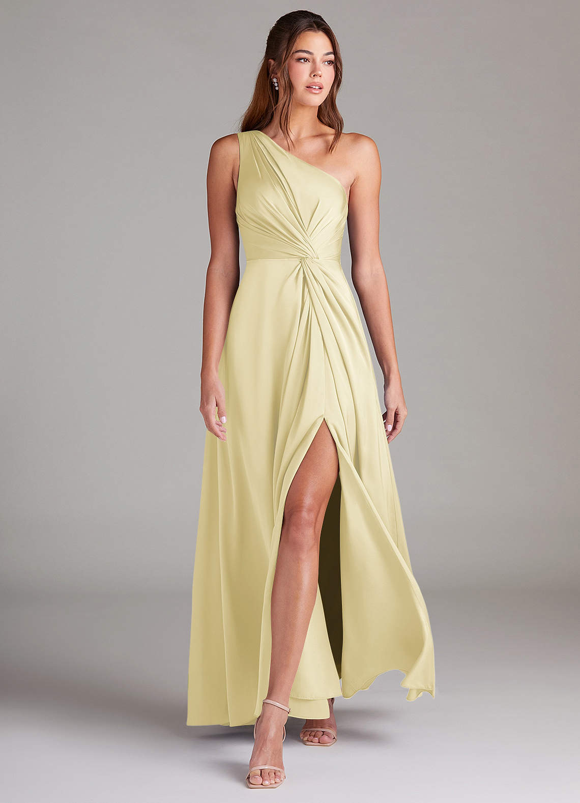 Azazie Brooke Robes de demoiselle d'honneur Robe Trapèze en Satin extensible Une épaule Sorbet Citron image3