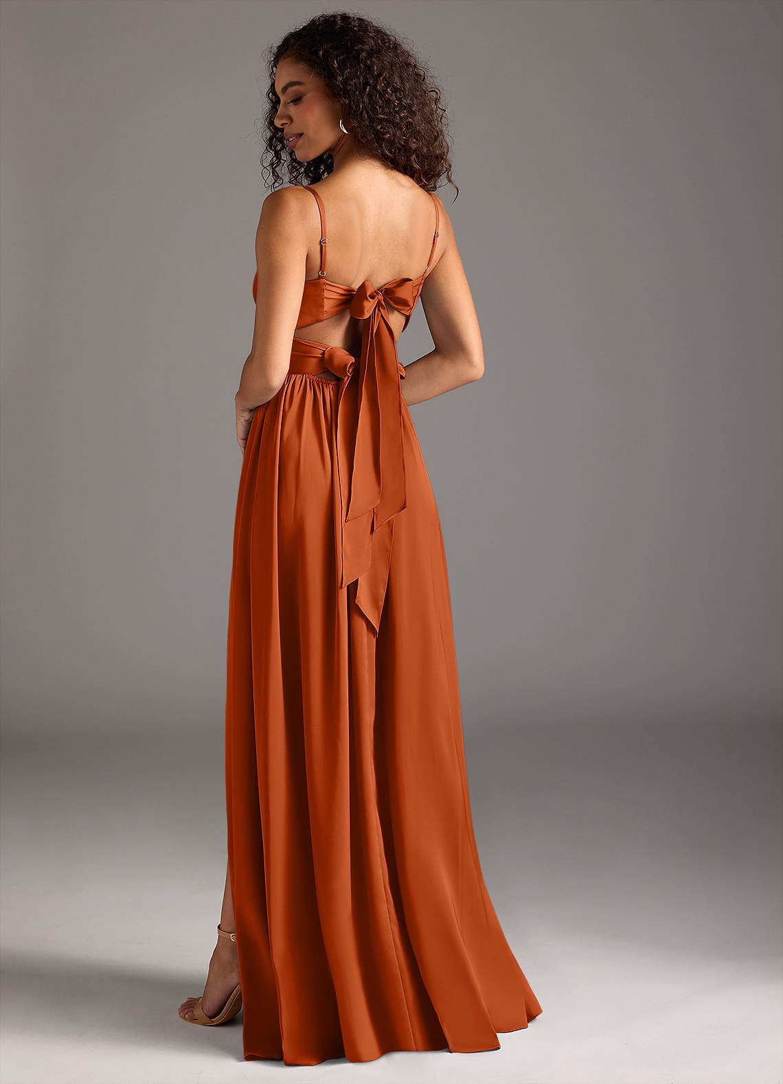 Azazie Zeya Vestidos de damas de honor Vestido de Naranja Quemada de Satén Elástico de Corte en A con Plisado image1