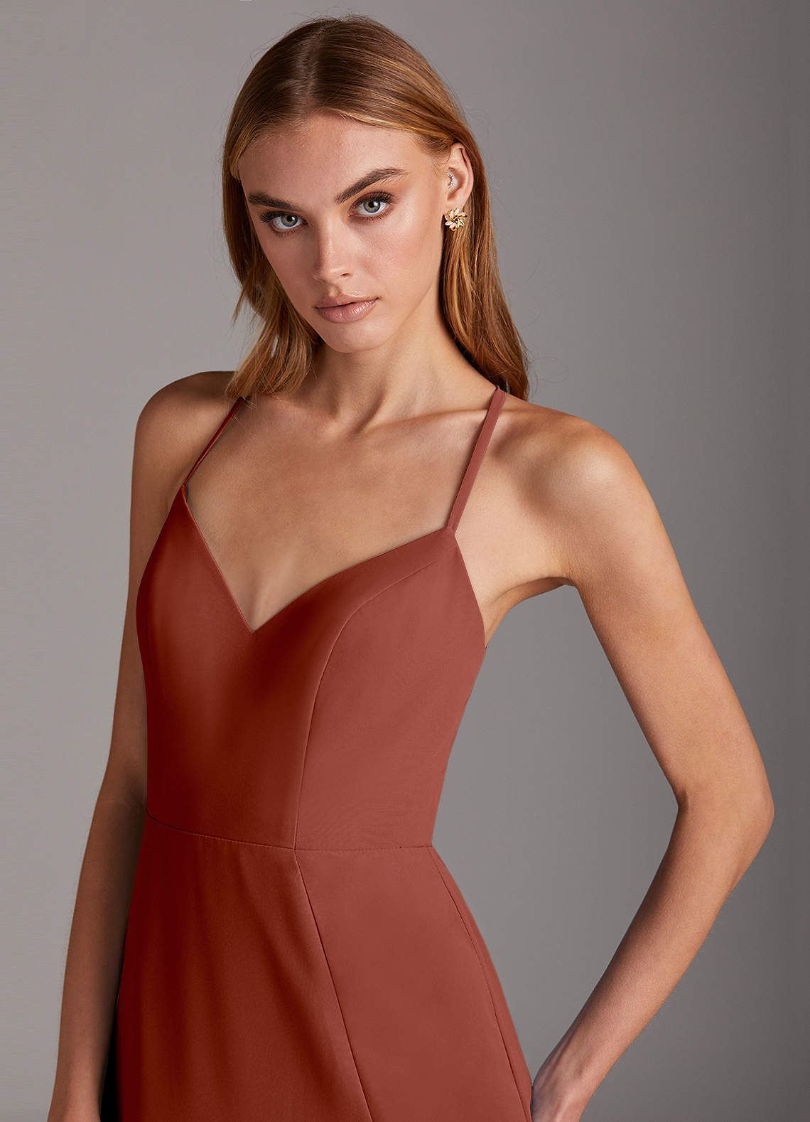 Azazie Manila Vente Finale Robe Fourreau en Mousseline de soie Col en V Agave image5