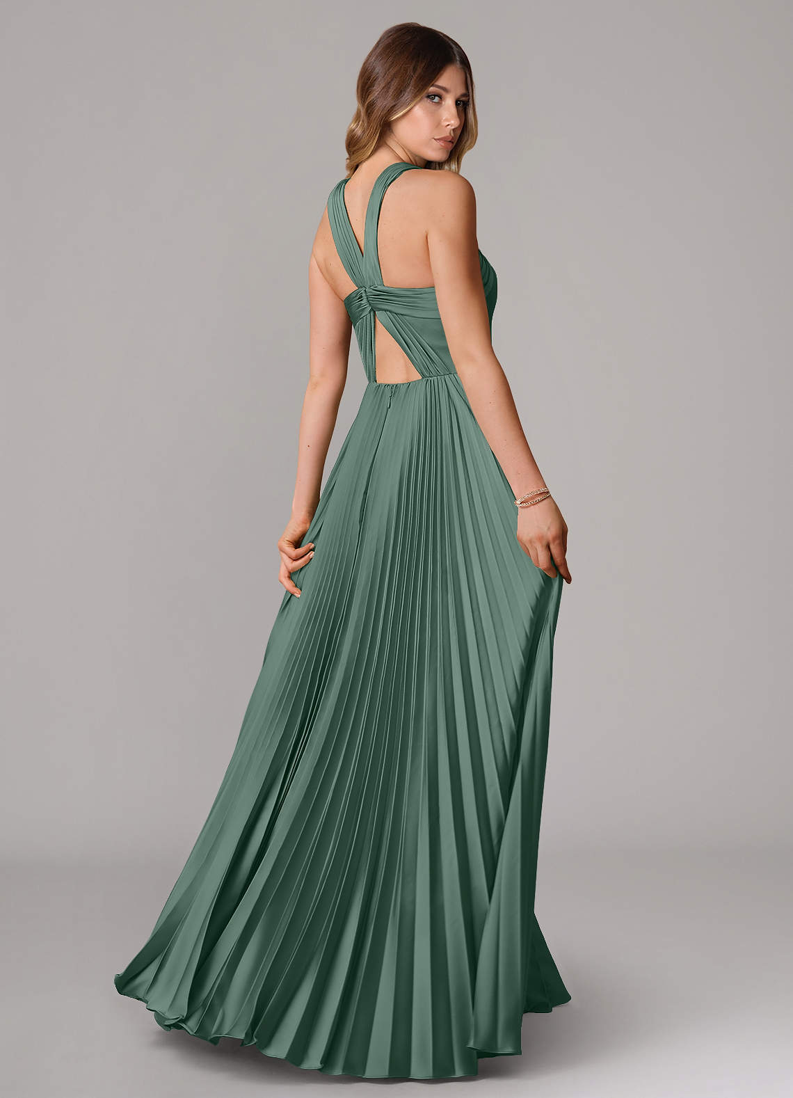 Azazie Afra Abiti da Damigella Abito A-Line in Raso Elasticizzato Plissettato Eucalipto image1