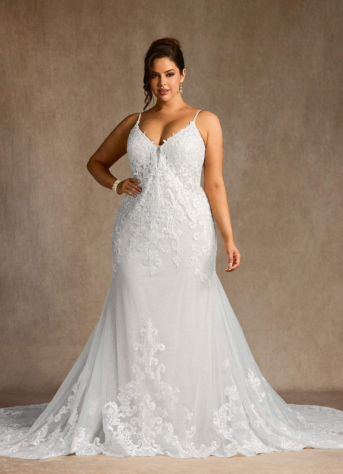Azazie Selene Diamond White Mermaid V-Neck Lace Dress | Azazie