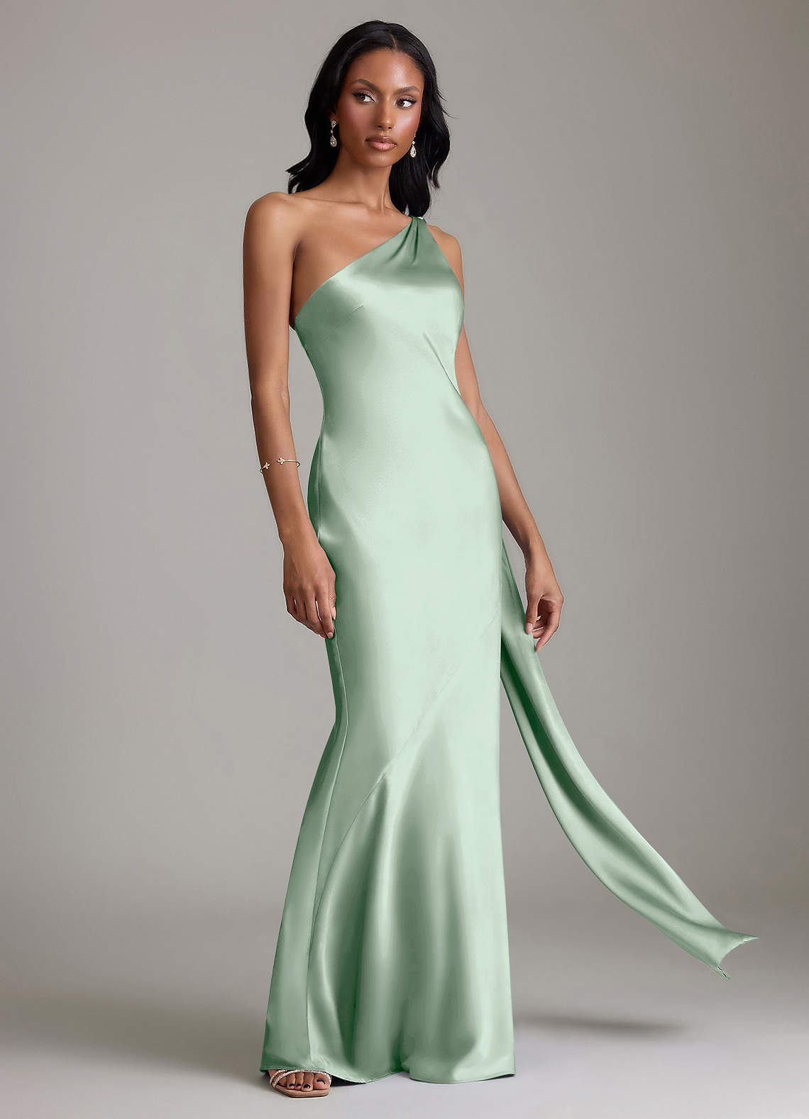 Azazie Juniper Brudtärnklänningar Klä av Sjöjungfru i Stretch Satin Ena axeln Agave image4