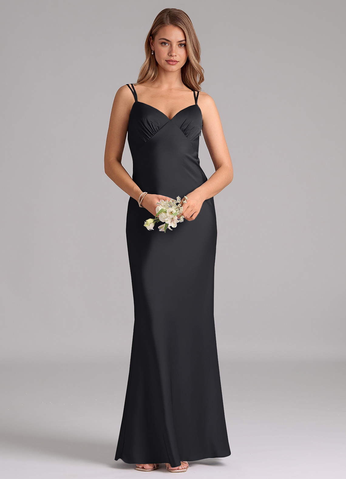 Azazie Suttona Vestidos de damas de honor Vestido de Negro de Satén Elástico de Corte en A con Plisado image5