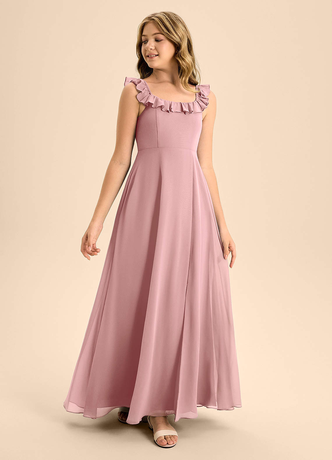 Azazie Callie Junior Vestido de Rosa Polvorienta de Gasa de Corte En A con Volante image1
