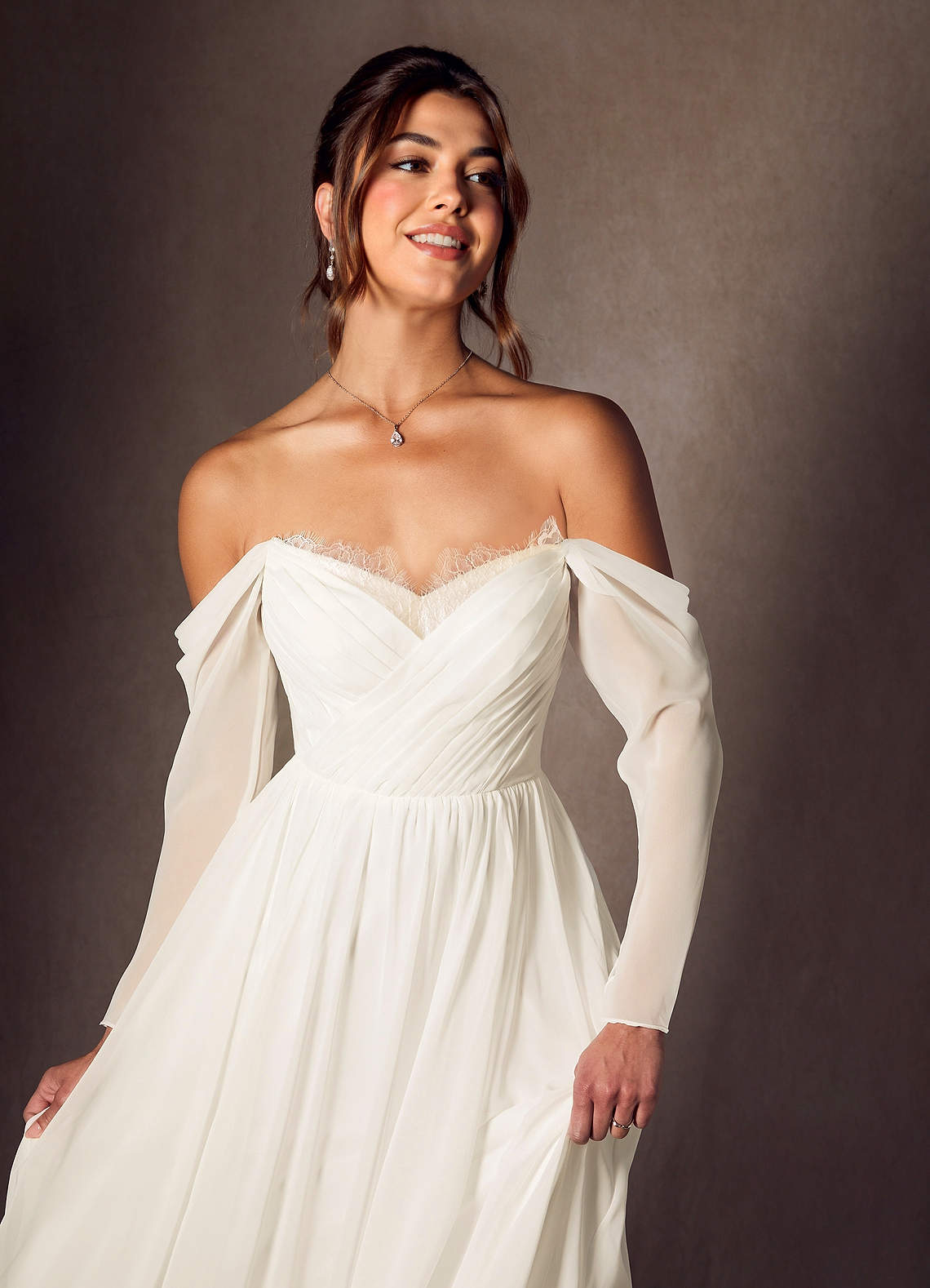 Azazie Lilith Robes de mariée Robe Trapèze en Mousseline de soie Dentelle en cœur Crème image2