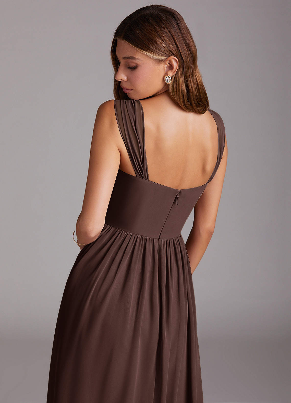 Azazie Calianna Vestidos de madrinha de casamento Vestido Ganache de Chiffon de Linha A com Fora do ombro image7