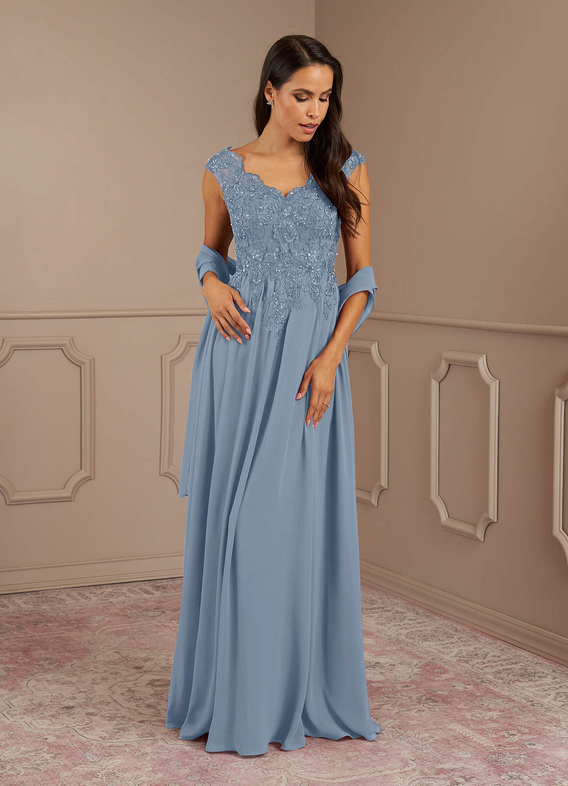 Azazie Amethyst vestidos de madre de la novia Vestido de Azul Polvoriento de Gasa de Corte En A con Lentejuelas Cuello V image1