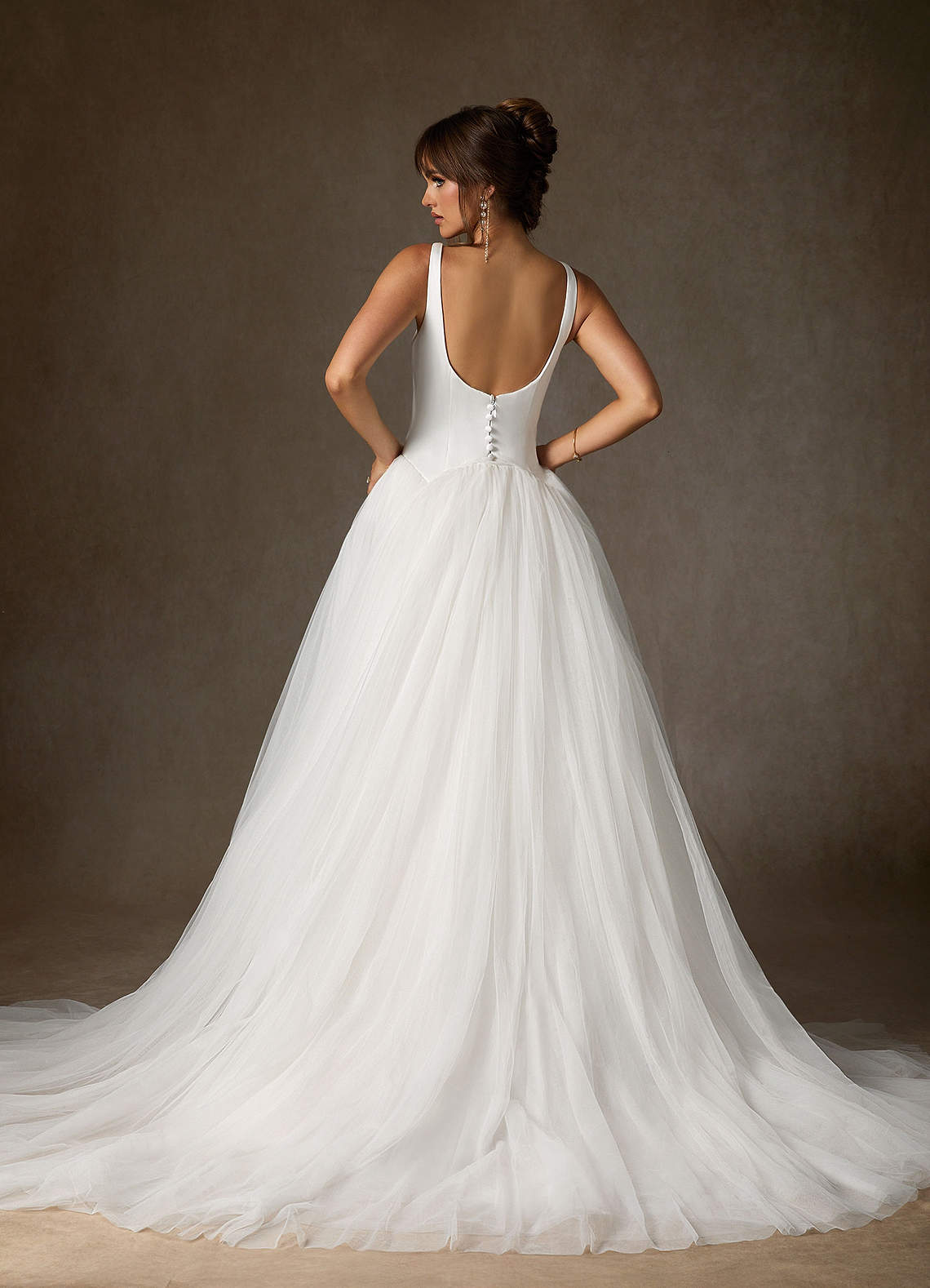Azazie Samirah Vestidos de noiva Vestido Diamante Branco de Cetim Dupla Face de Linha A com Trem Destacável image2