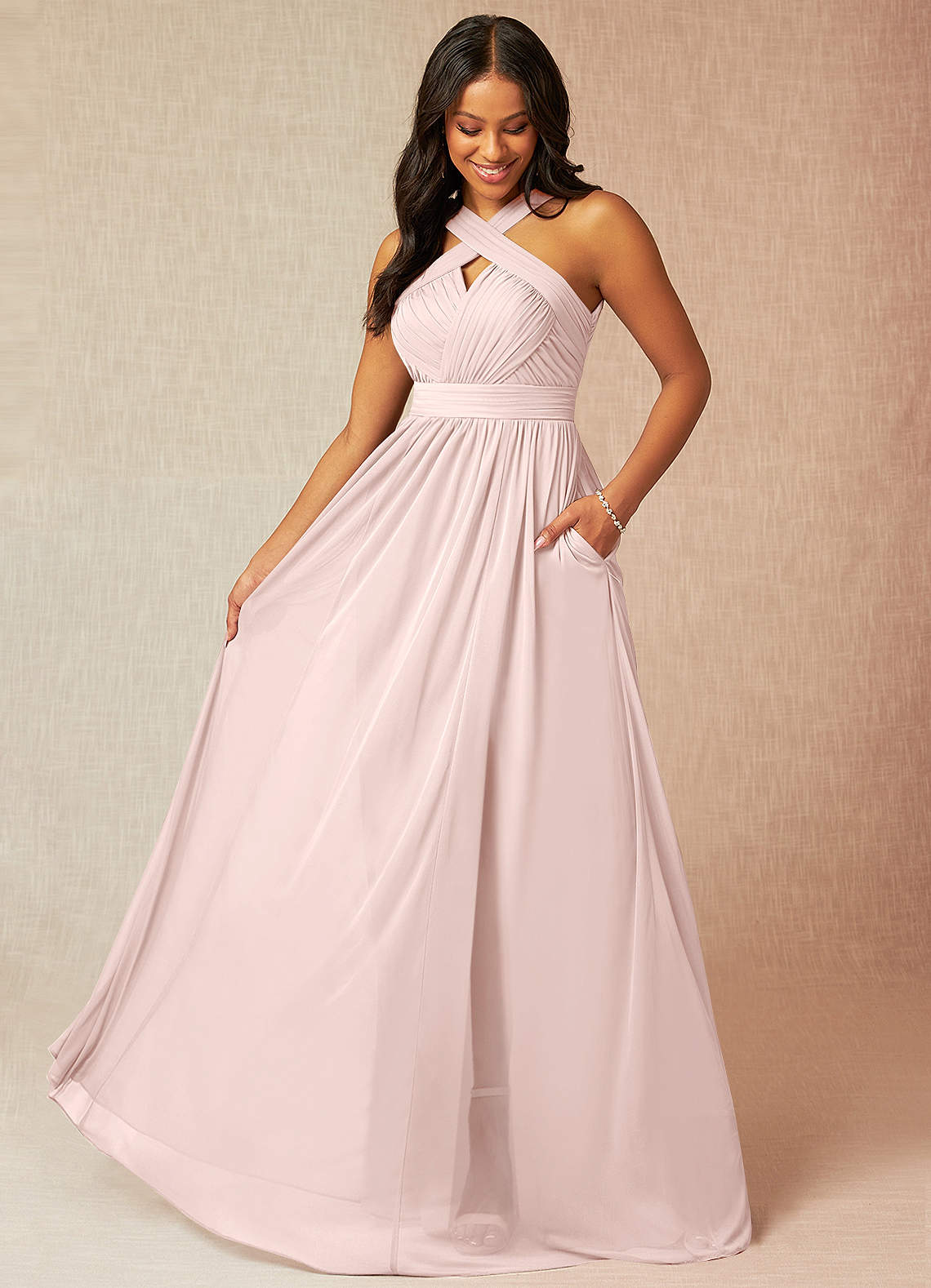 Azazie Hillian Vestidos de damas de honor Vestido de Rosa Rubor de Malla de Corte en A con Halter Plisado image1