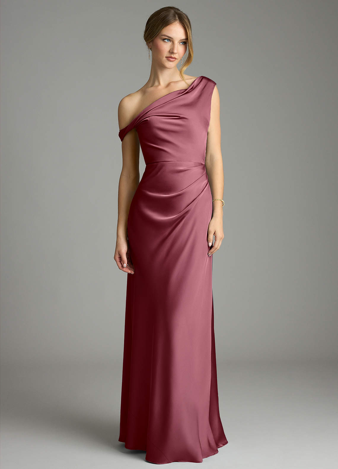 Azazie Emerson Vestidos de damas de honor Vestido de Rosa Del Desierto de Satén Elástico de Corte Sirena con Vestidos sin tirantes image3