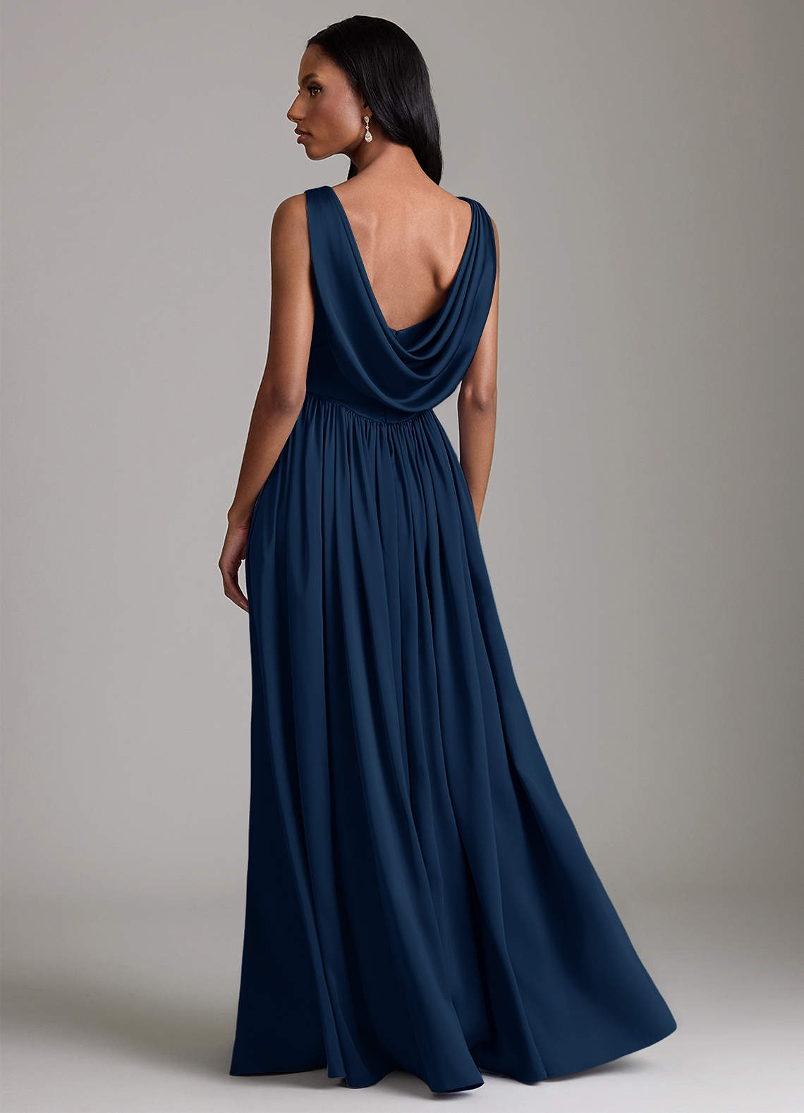 Azazie Novi Vestidos de madrinha de casamento Vestido Azul Marinho de Cetim elástico de Linha A com com Bolsos image1