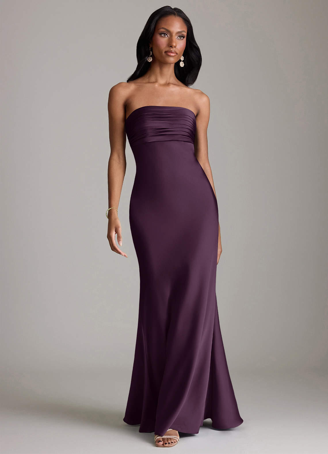 Azazie Saylor Vestidos de damas de honor Vestido de Ciruela de Satén Elástico de Corte Sirena con Sin tirantes image1