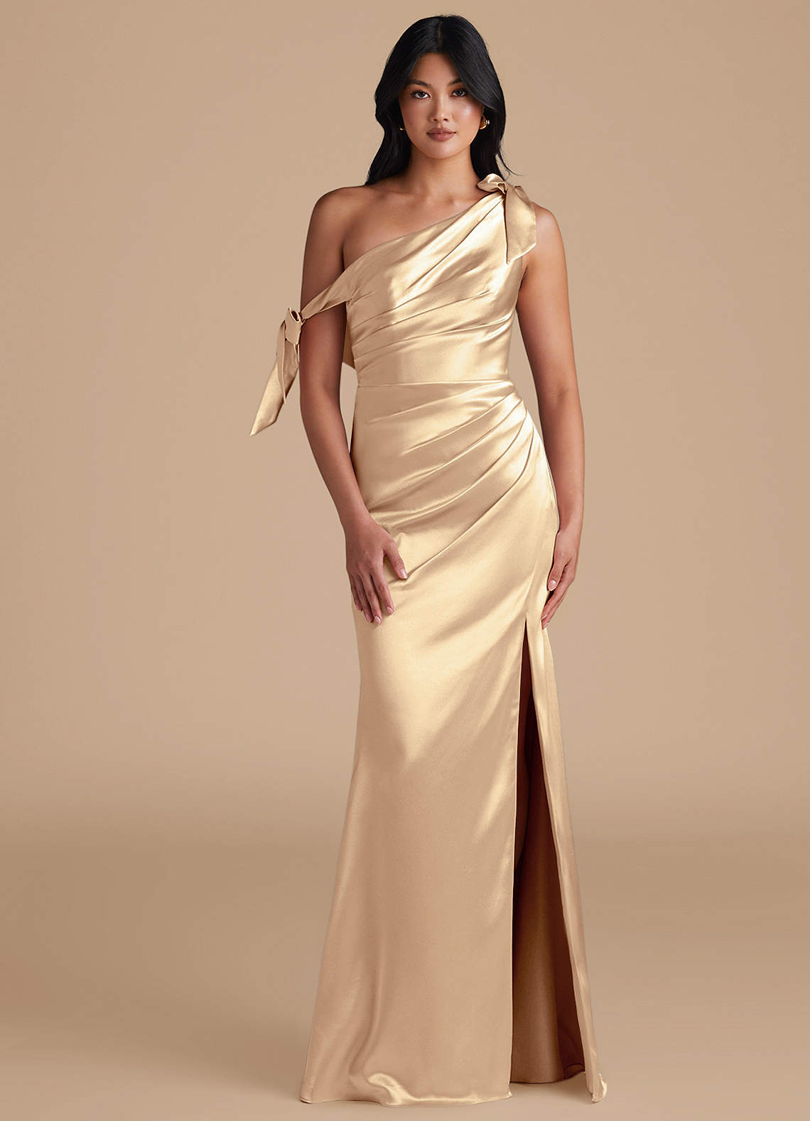 Azazie Xyla Vestidos de damas de honor Vestido de Oro de Satén Metálico de Corte Recto Convertible con Vestidos sin tirantes image1