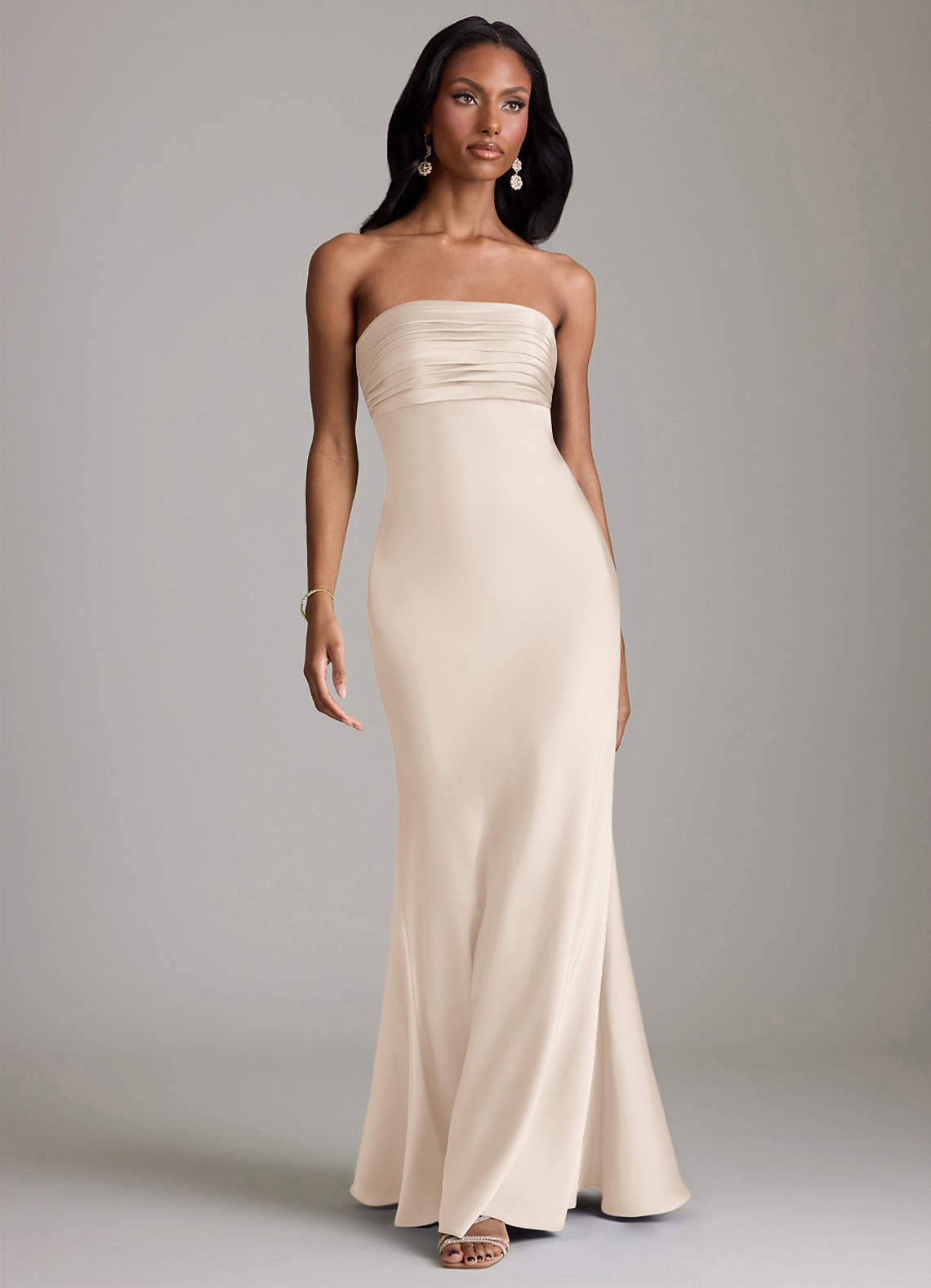 Azazie Saylor Vestidos de damas de honor Vestido de Alabastro Blanco de Satén Elástico de Corte Sirena con Sin tirantes image1