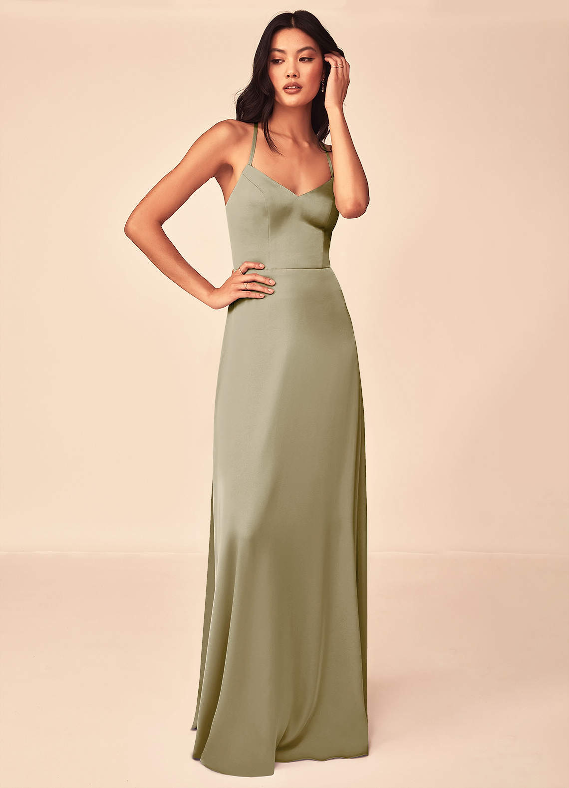 Azazie Mei Vestidos de damas de honor Vestido de Musgo Verde de Satén Elástico de Corte en A con Cuello en V image4