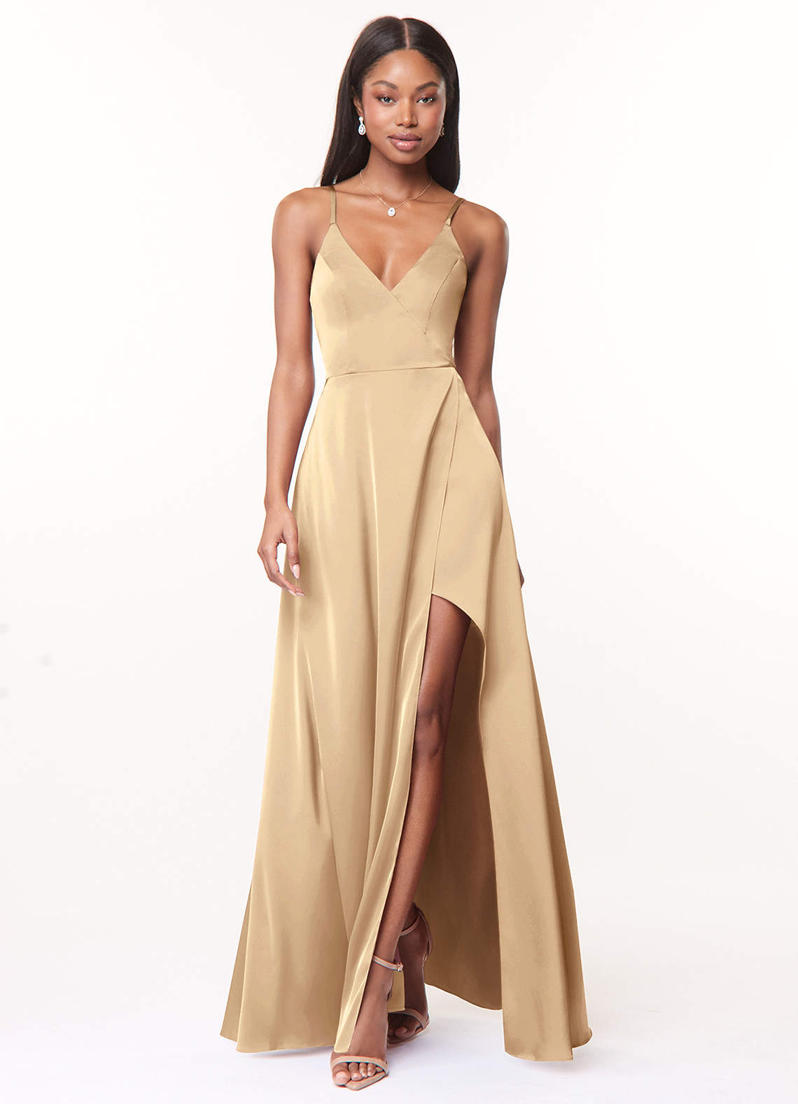 Azazie Maksim Robes de demoiselle d'honneur Robe Trapèze en Satin extensible Col en V Champagne image1