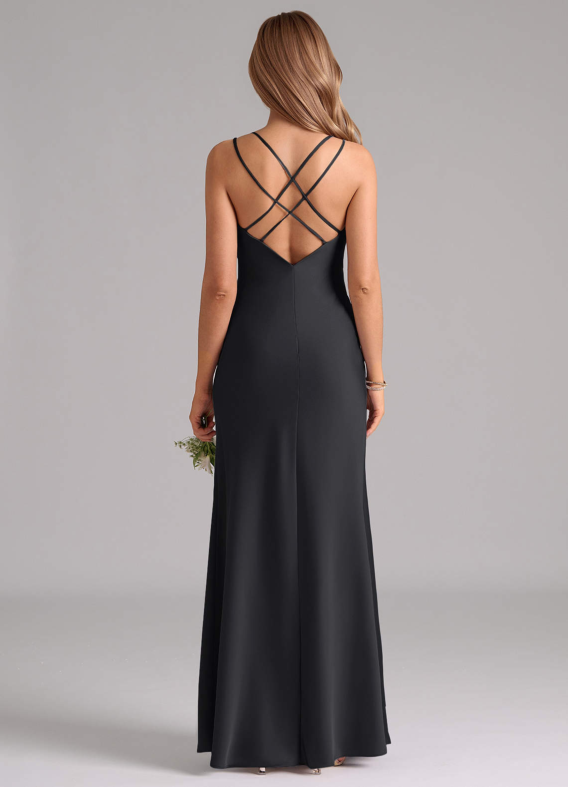 Azazie Suttona Vestidos de damas de honor Vestido de Negro de Satén Elástico de Corte en A con Plisado image2