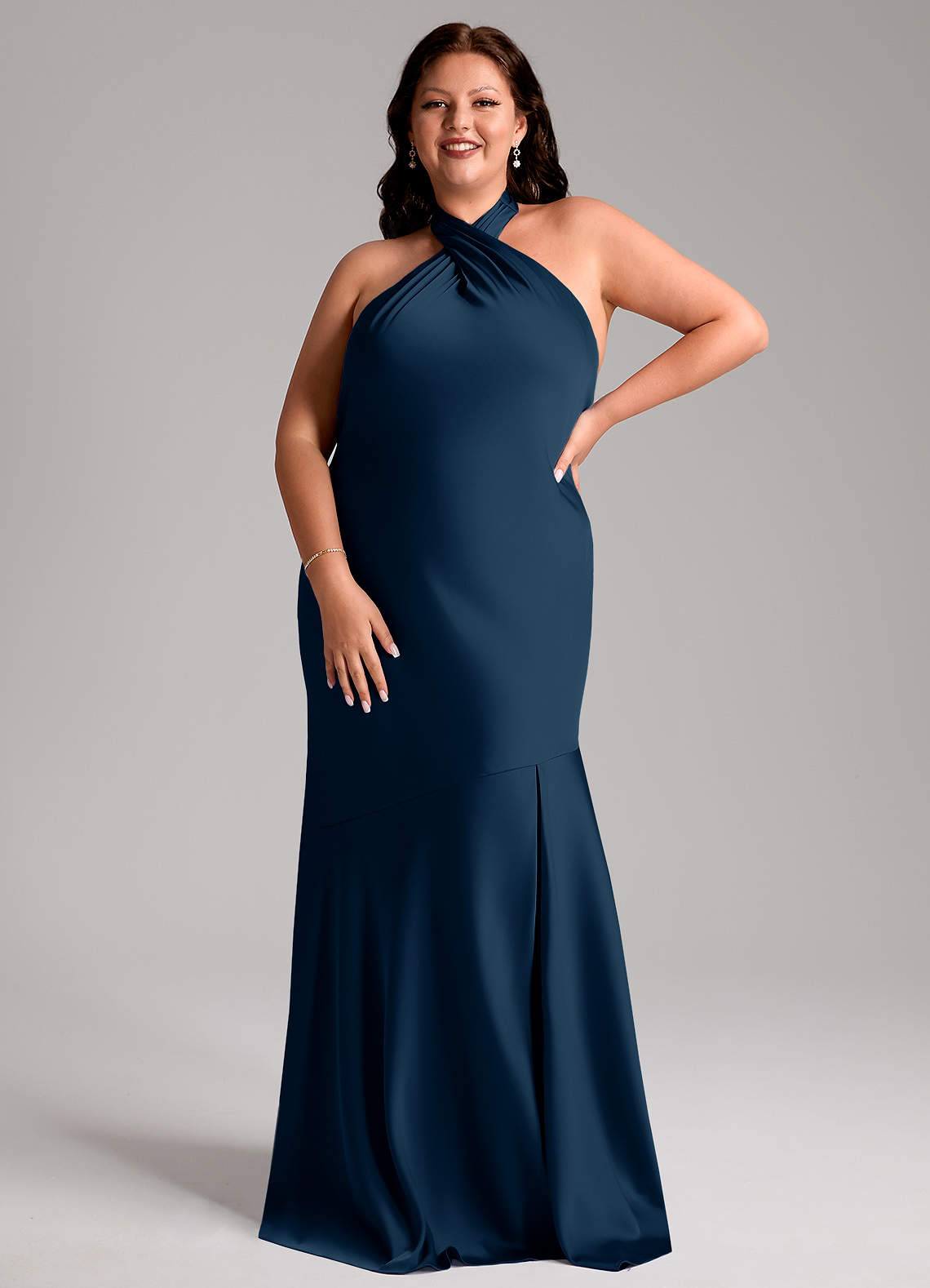 Azazie Lorena Robes de demoiselle d'honneur Robe Sirène en Satin extensible Plissée Bleu Marine Foncé image1