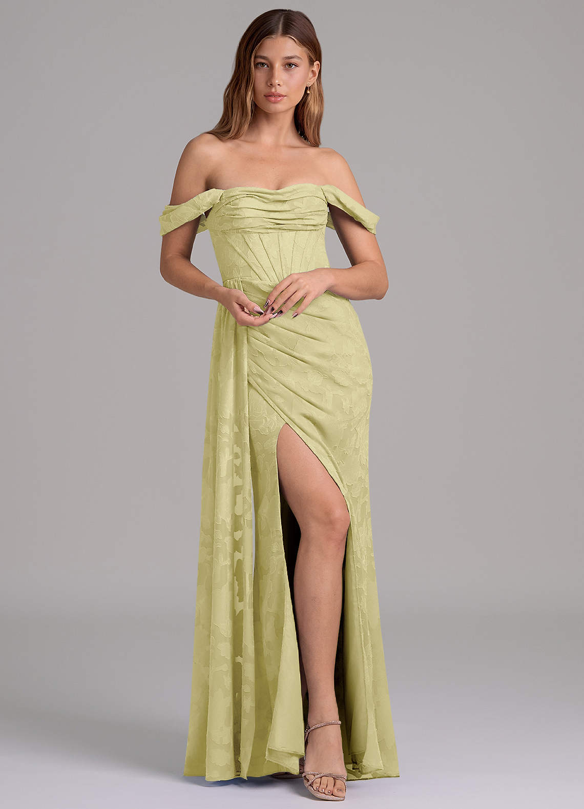 Azazie Amyra Jurken voor bruidsmeisjes Converteerbaar Jurk van Bloemen Burn-out met Zeemeermin Off the Shoulder Citroensorbet image1