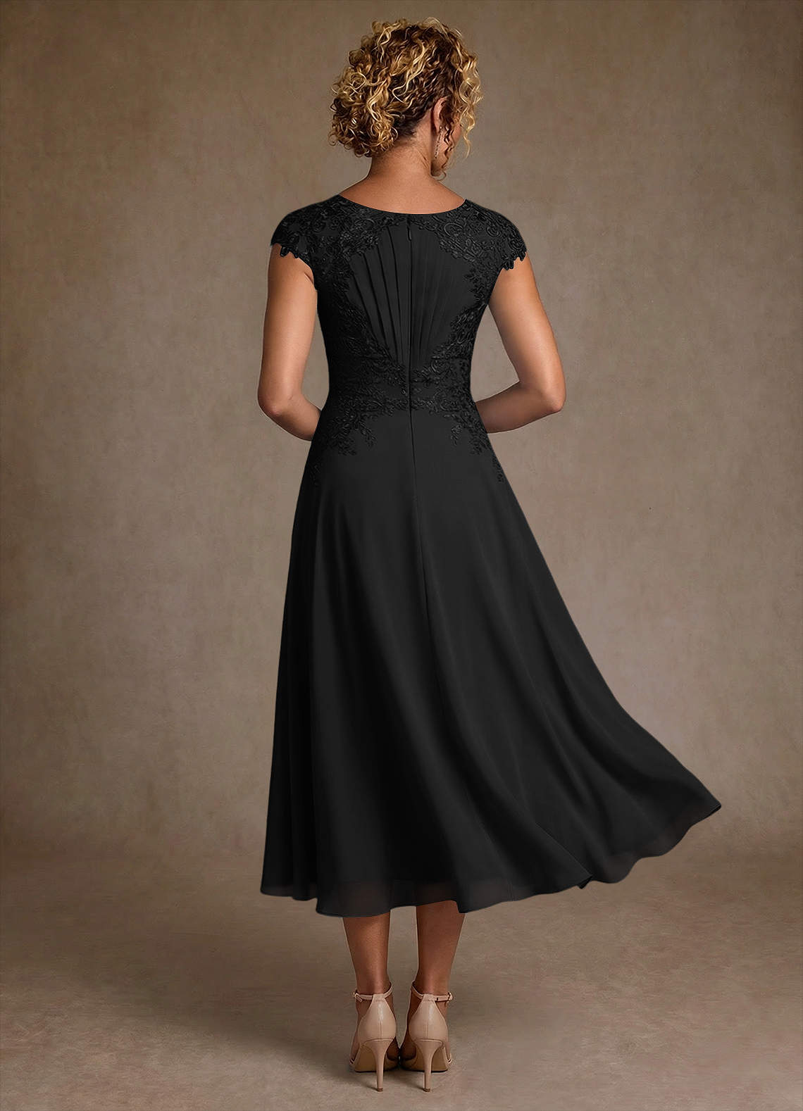 Azazie Crista Mère de la mariée Robes Robe Trapèze en Mousseline de soie Dentelle Noir image1