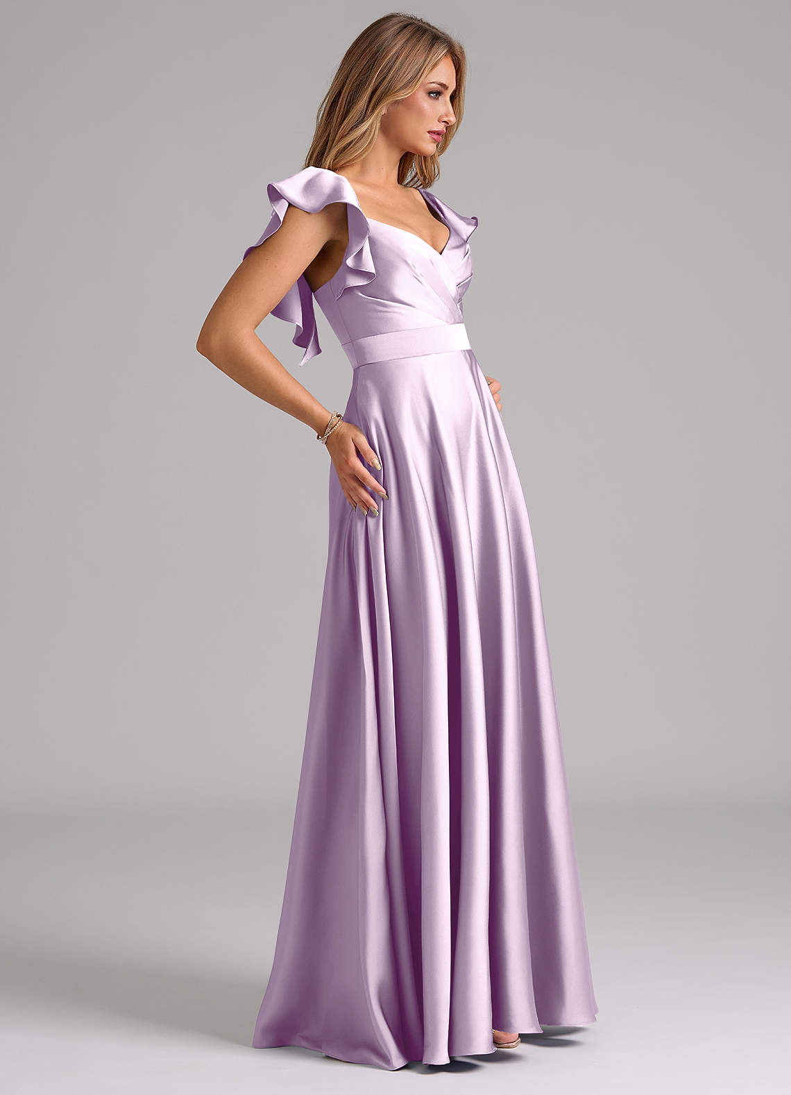 Azazie Leilani Robes de demoiselle d'honneur Robe Trapèze en Satin extensible Rayé Frostiges Flieder image5