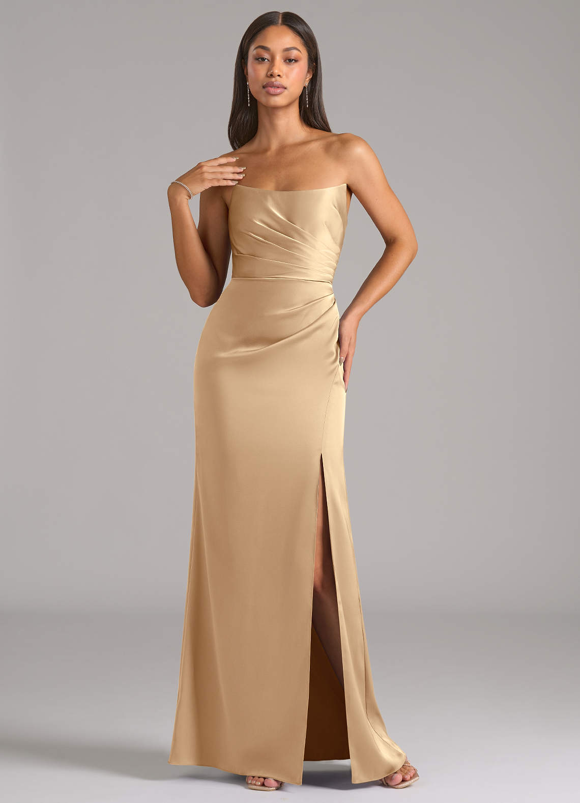 Azazie Marla Vestidos de madrinha de casamento Vestido Champanhe de Cetim elástico de Bainha com Sem alças image2