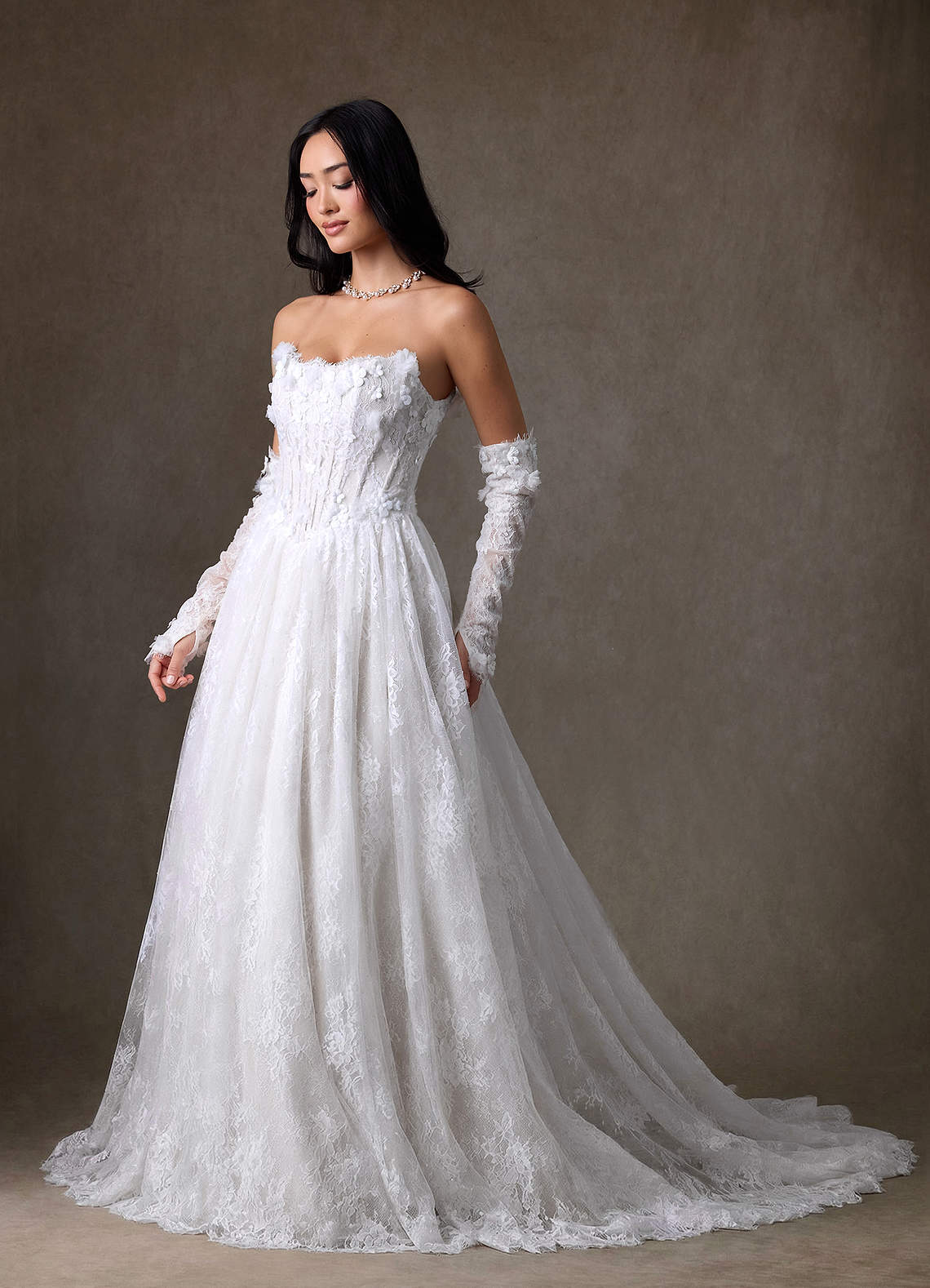 Azazie Vanessa Robes de mariée Robe Princesse en Dentelle Sans bretelles Blanc De Diamant image9