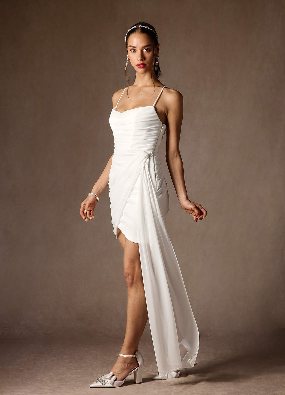 Azazie Iras Abiti da Sposa Abito Tubino in Maglia Plissettato con Scollo a Cappuccio Bianco Diamante image2
