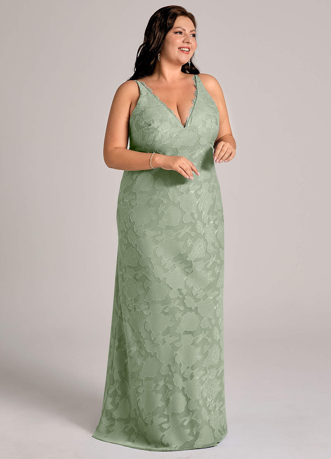 Azazie Tianna Robes de demoiselle d'honneur Robe Fourreau en Blumen-Burnout Dentelle Vert Sauge image10
