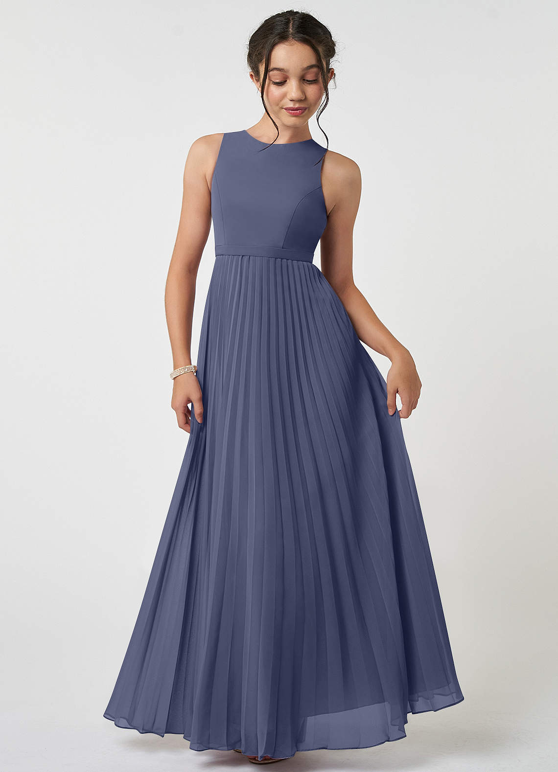 Azazie Lindie Junior Robe Trapèze en Mousseline de soie Plissée Bleu Orageux image1
