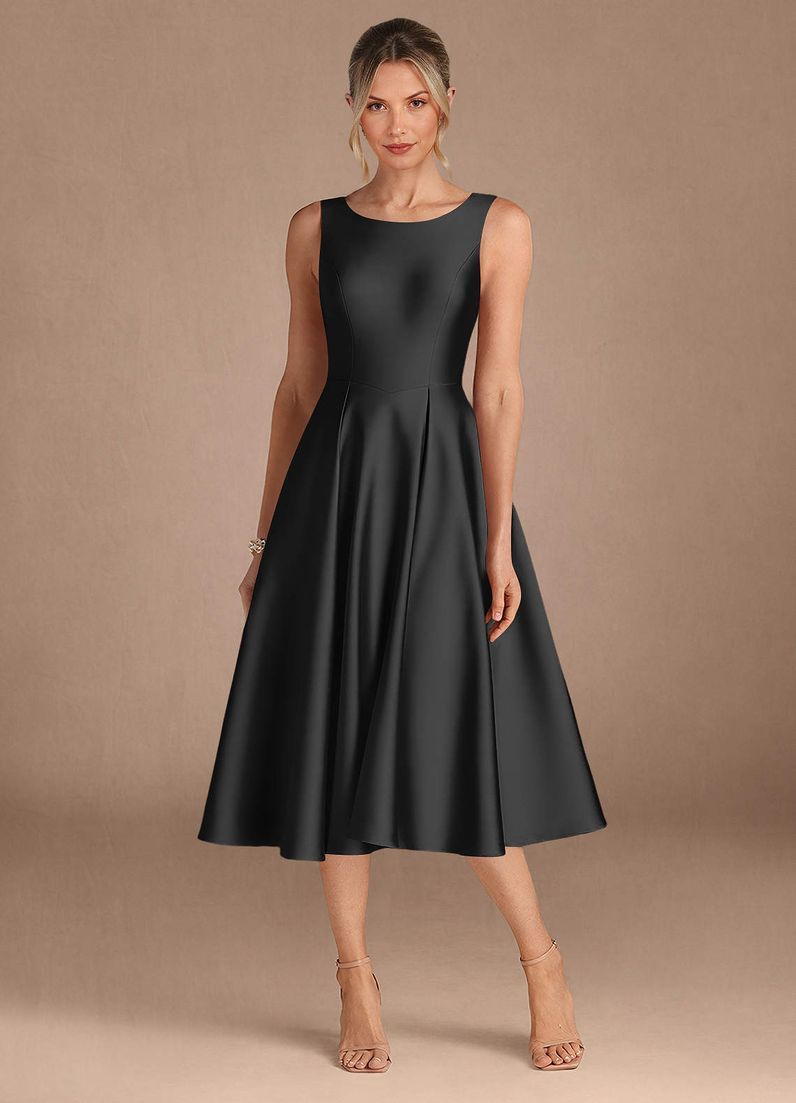 Azazie Fulton Abiti per la Madre della Sposa Abito A-Line in Raso Elasticizzato Plissettato Nero image4