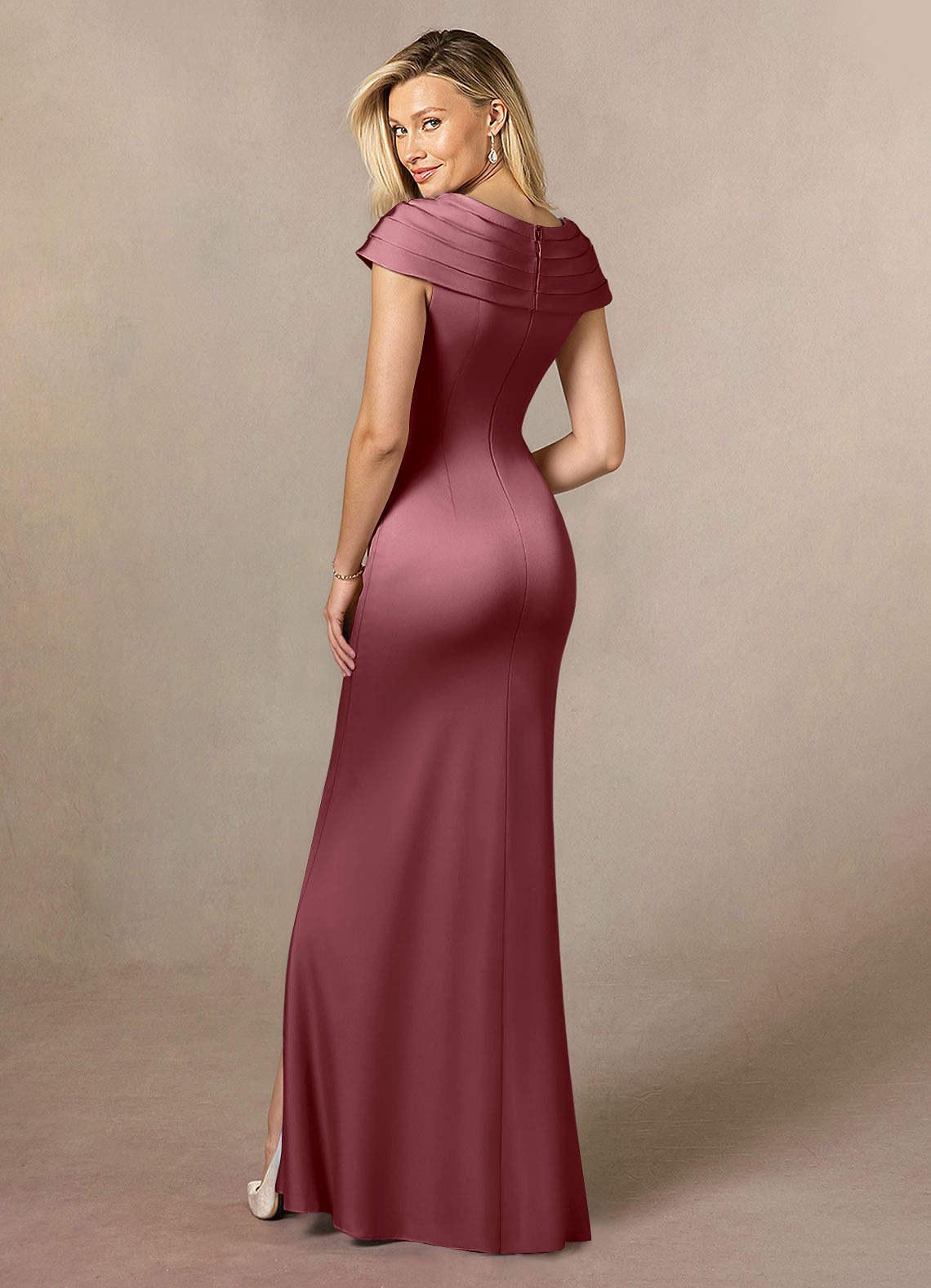 Azazie Anderson vestidos de madre de la novia Vestido de Rosa Del Desierto de Satén Elástico de Corte En A con Plisado image4