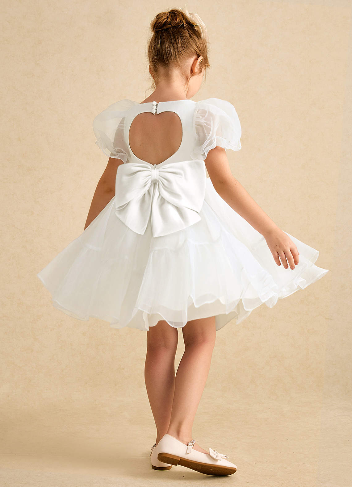 Azazie Debbie Robe Demoiselle D'honneur Fillette Robe Princesse en Organza Encolure en Forme de Cœur Ivoire image5