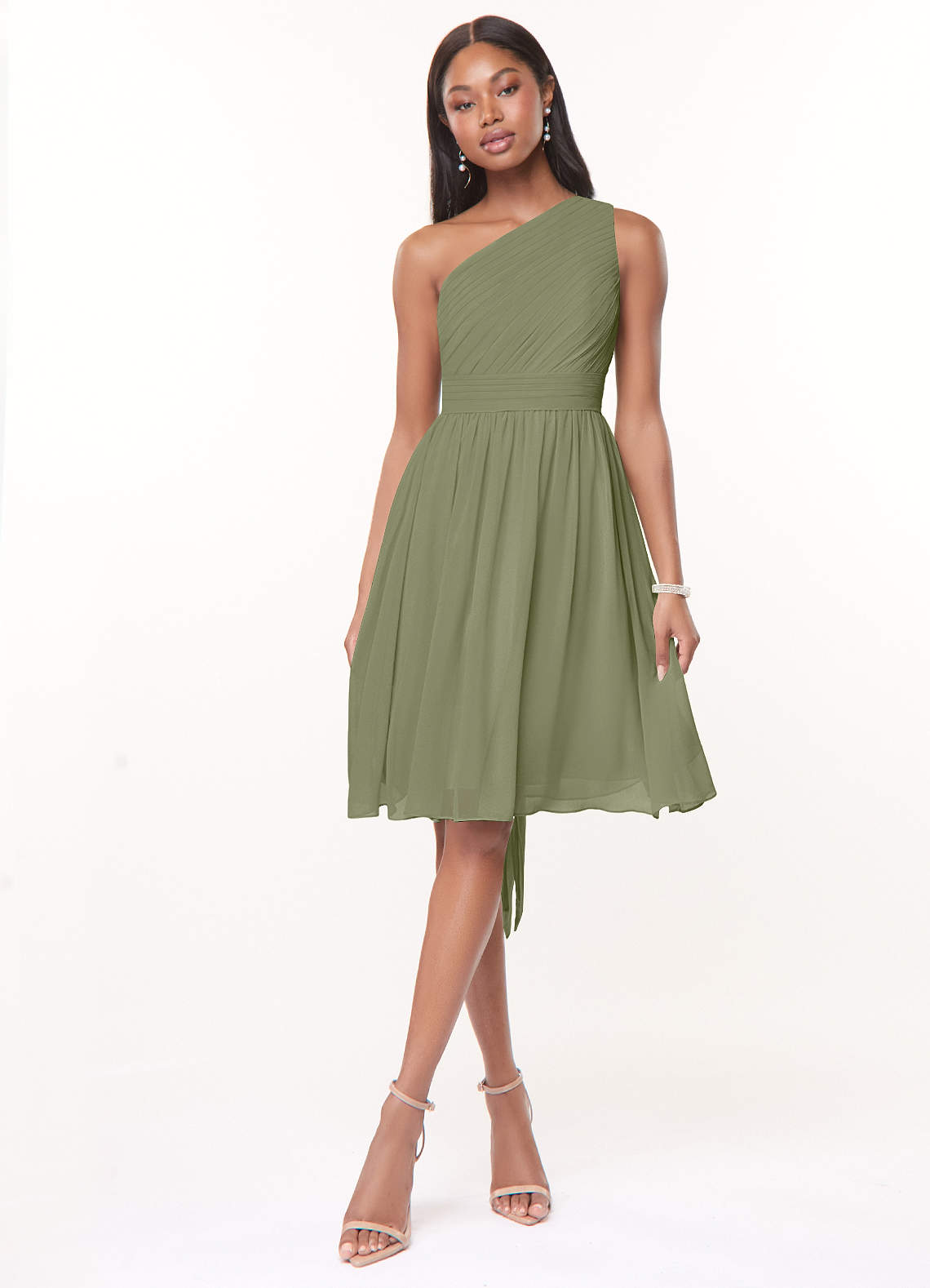 Azazie Katrina Vestidos de damas de honor Vestido de Pistacho de Gasa de Corte en A con Hombro unilateral image1