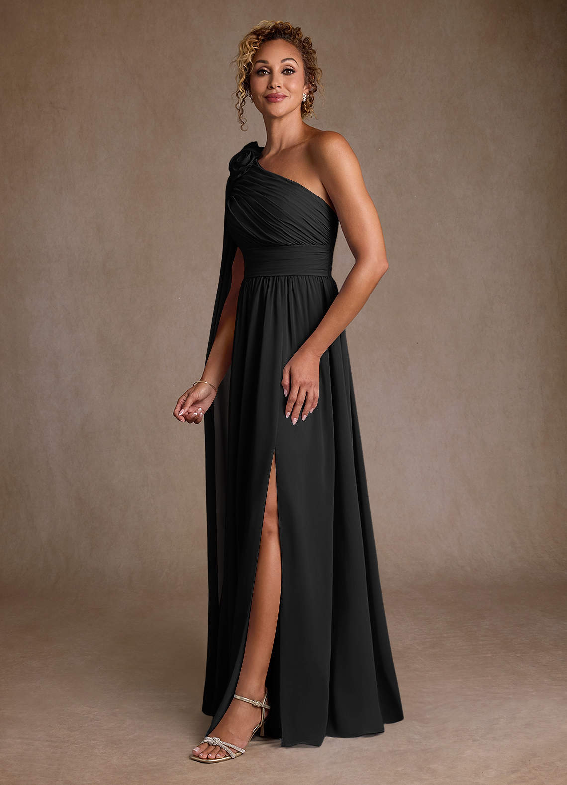 Azazie Lancaster Mère de la mariée Robes Robe Trapèze en Mousseline de soie Une épaule Noir image4