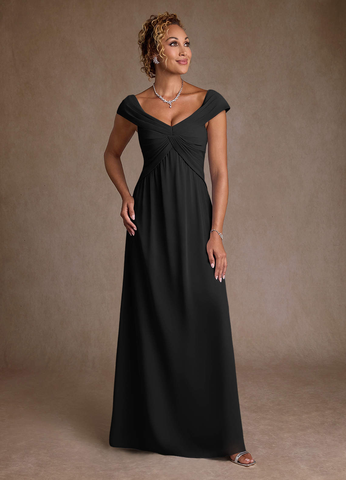 Azazie Myrtle vestidos de madre de la novia Vestido de Negro de Gasa de Corte en A con Plisado image1
