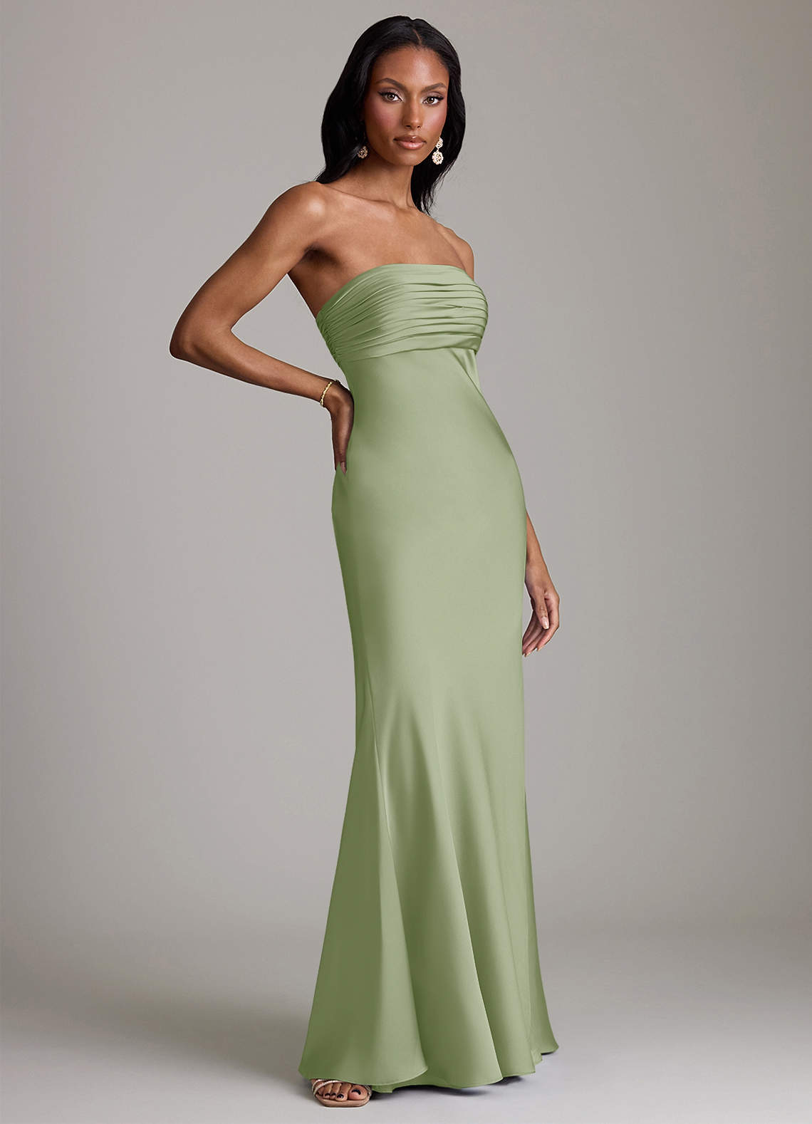 Azazie Saylor Jurken voor bruidsmeisjes Jurk van Stretch Satijn met Zeemeermin Strapless Stoffige Salie image3