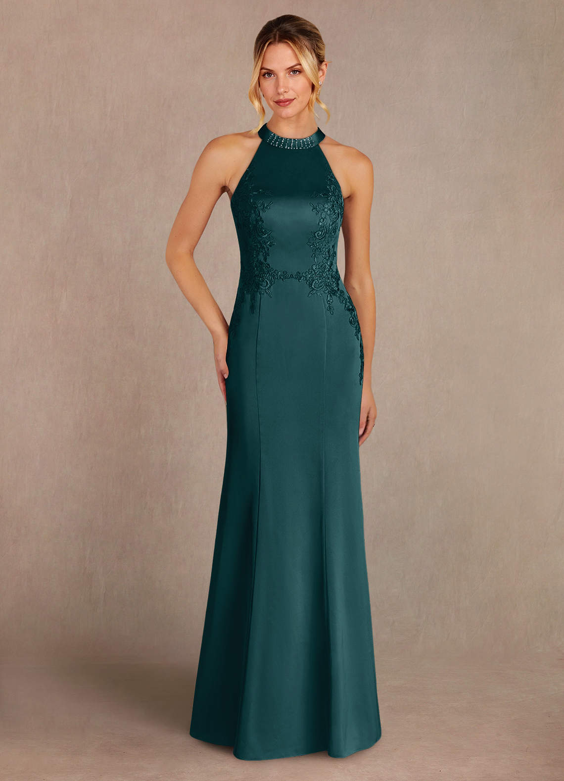 Azazie Tyra vestidos de madre de la novia Vestido de Pino de Satén Elástico de Sirena con Encaje image1