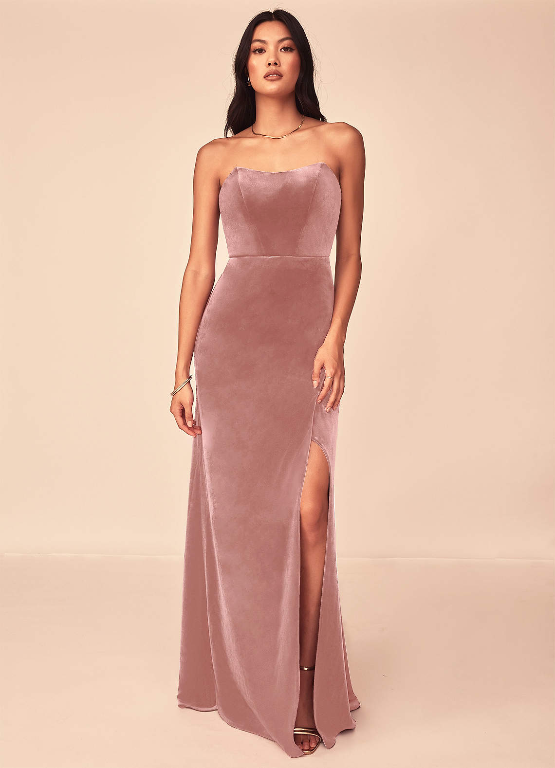 Azazie Nereda Robes de demoiselle d'honneur Robe Trapèze Convertible en velours Sans bretelle Rose Poussiéreuse image1