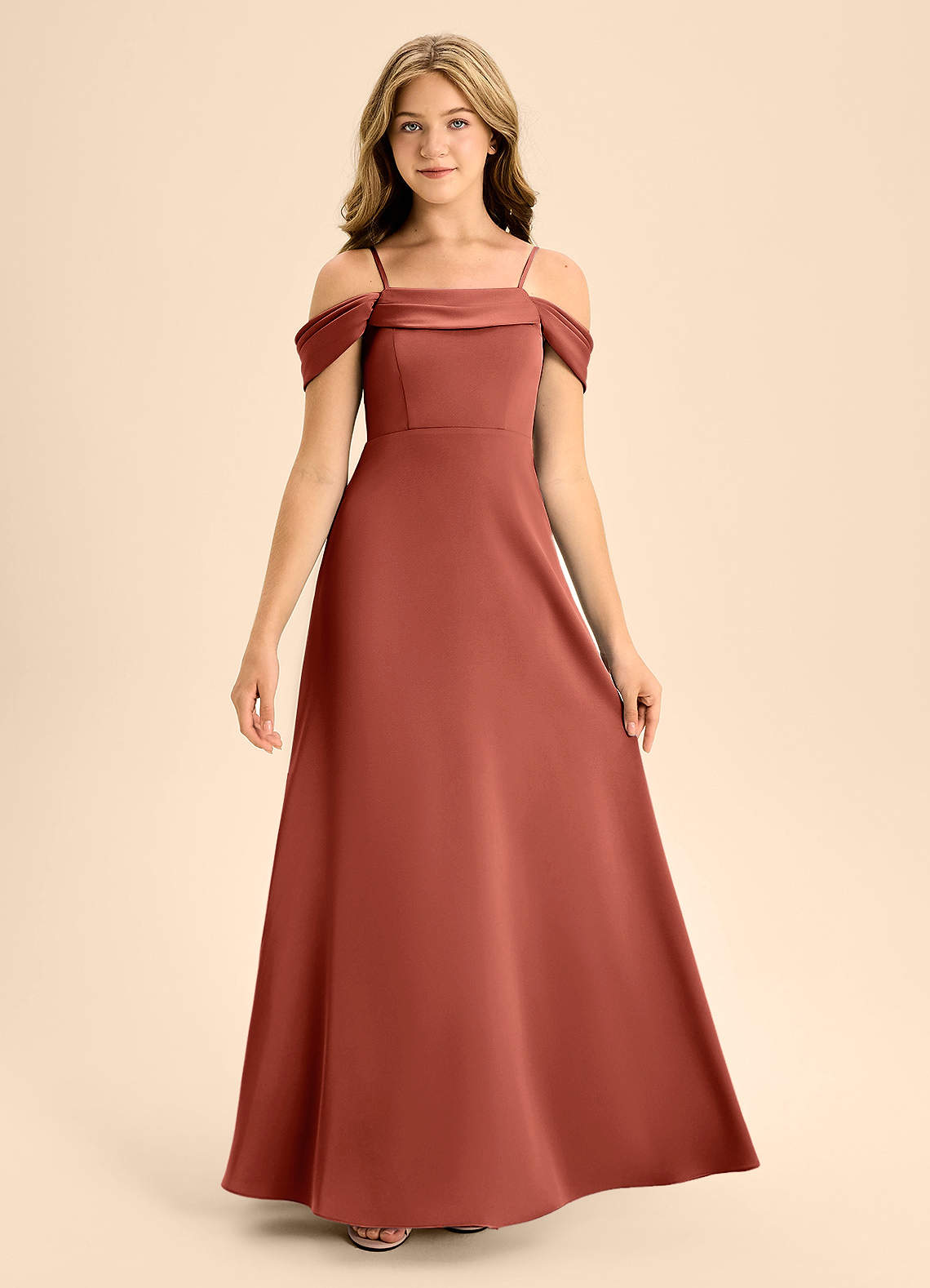 Azazie Anselie Junior Vestido de Terracota de Satén Elástico de Corte en A con Vestidos sin tirantes image6