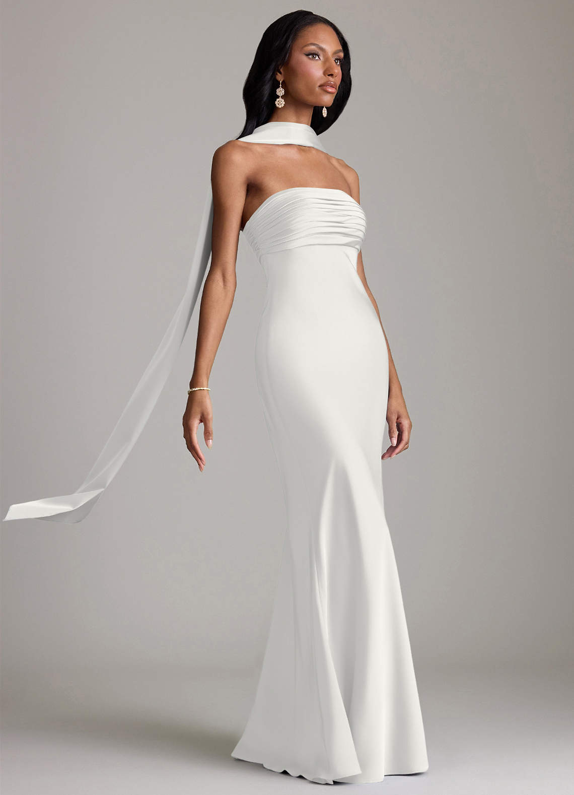 Azazie Saylor Brudtärnklänningar Klä av Sjöjungfru i Stretch Satin Axelbandslös Vit image9