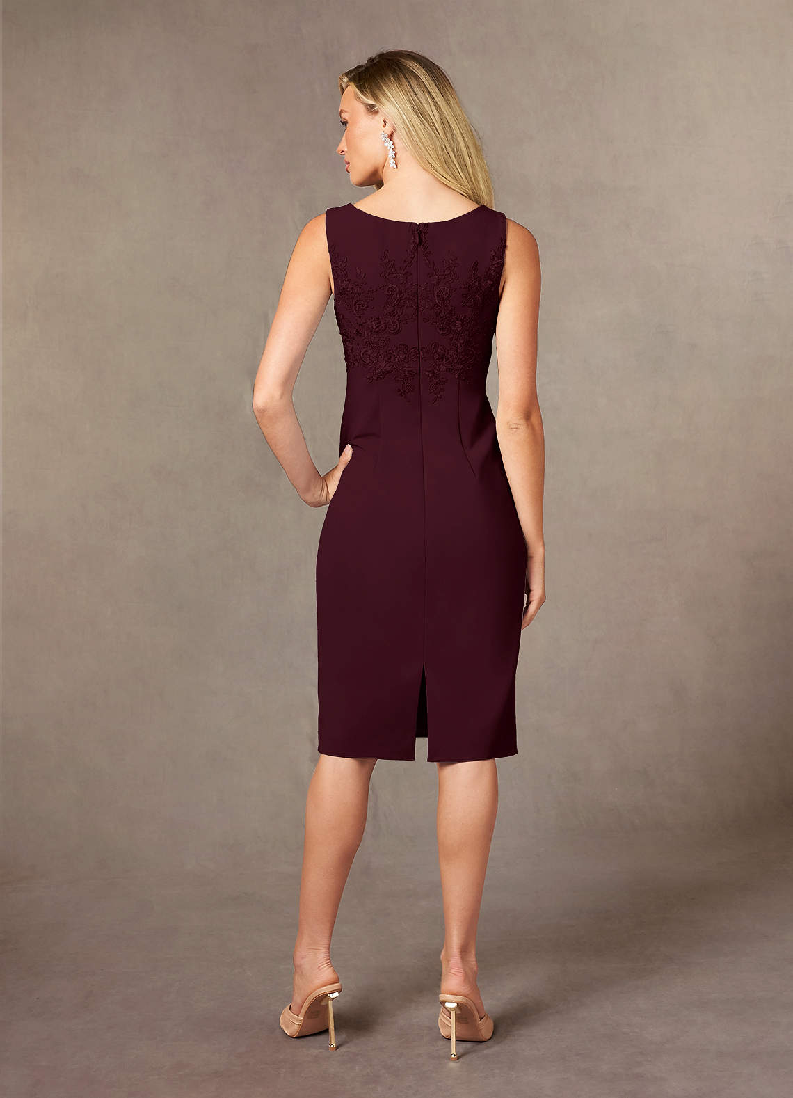 Azazie Ryne Mère de la mariée Robes Robe Fourreau en Dentelle Cabernet image1