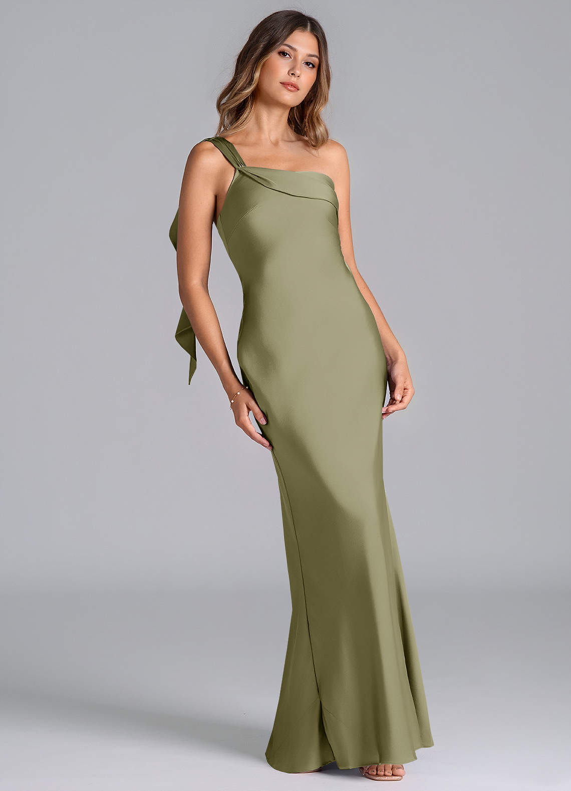 Azazie Driea Brautjungfernkleider Meerjungfrau-Linie One-Shoulder Stretch-Satin Kleid Pistazie image1