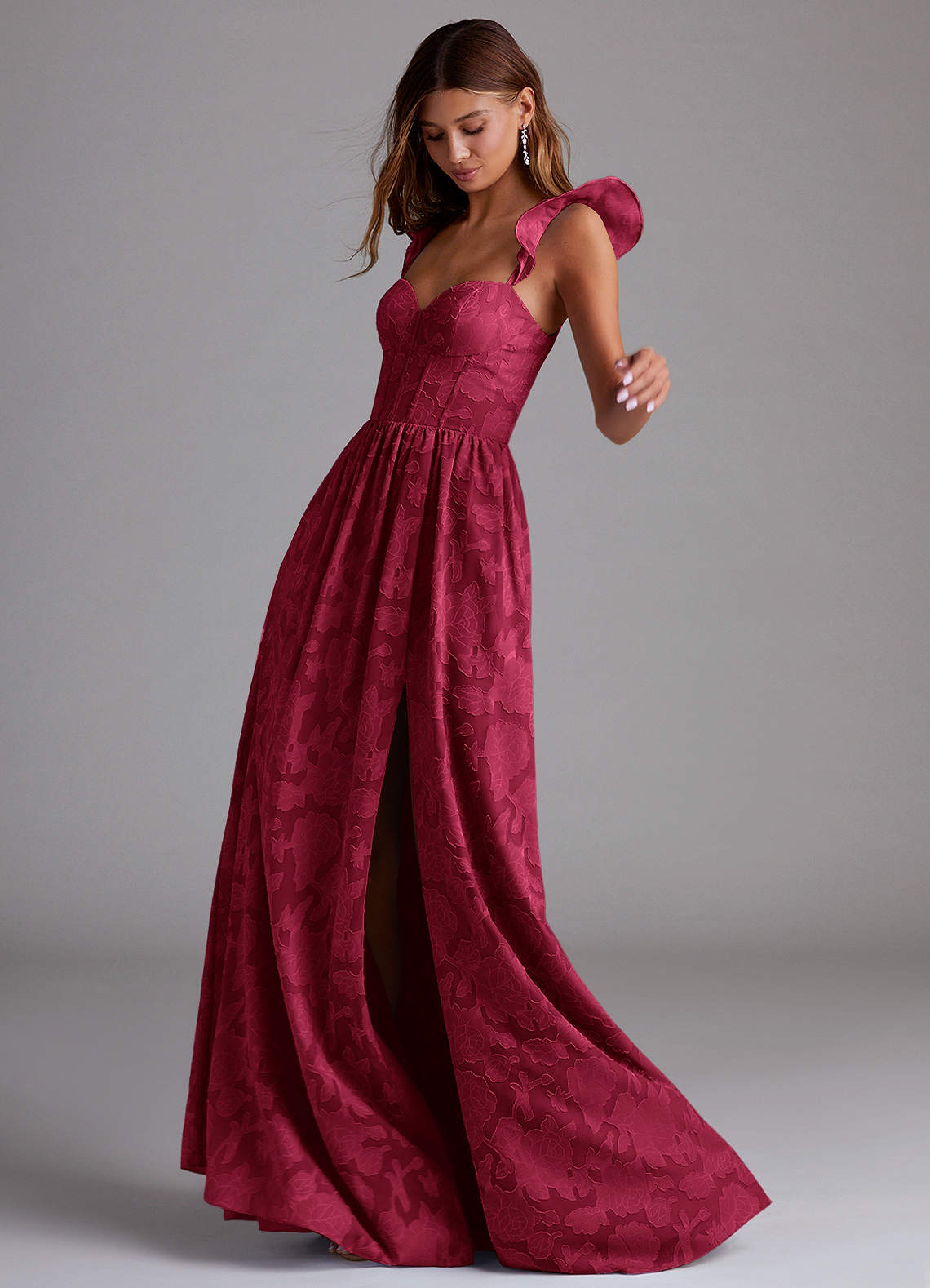 Azazie Denisse Vestidos de madrinha de casamento Vestido Borgonha de Esgotamento Floral de Linha A com Ruched image1