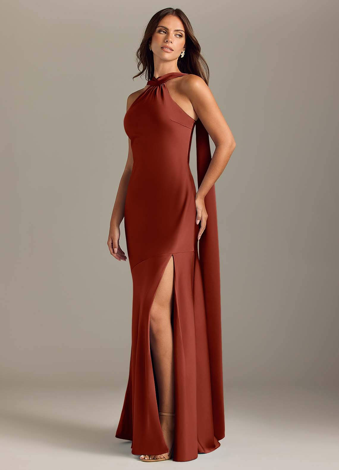 Azazie Kinsley Vestidos de madrinha de casamento Vestido Terracota de Cetim elástico de sereia com Fenda Lateral image2