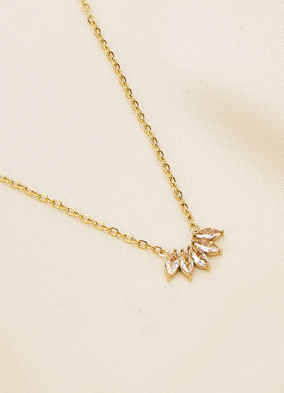 front Crystal Mini Fan Pendant Necklace