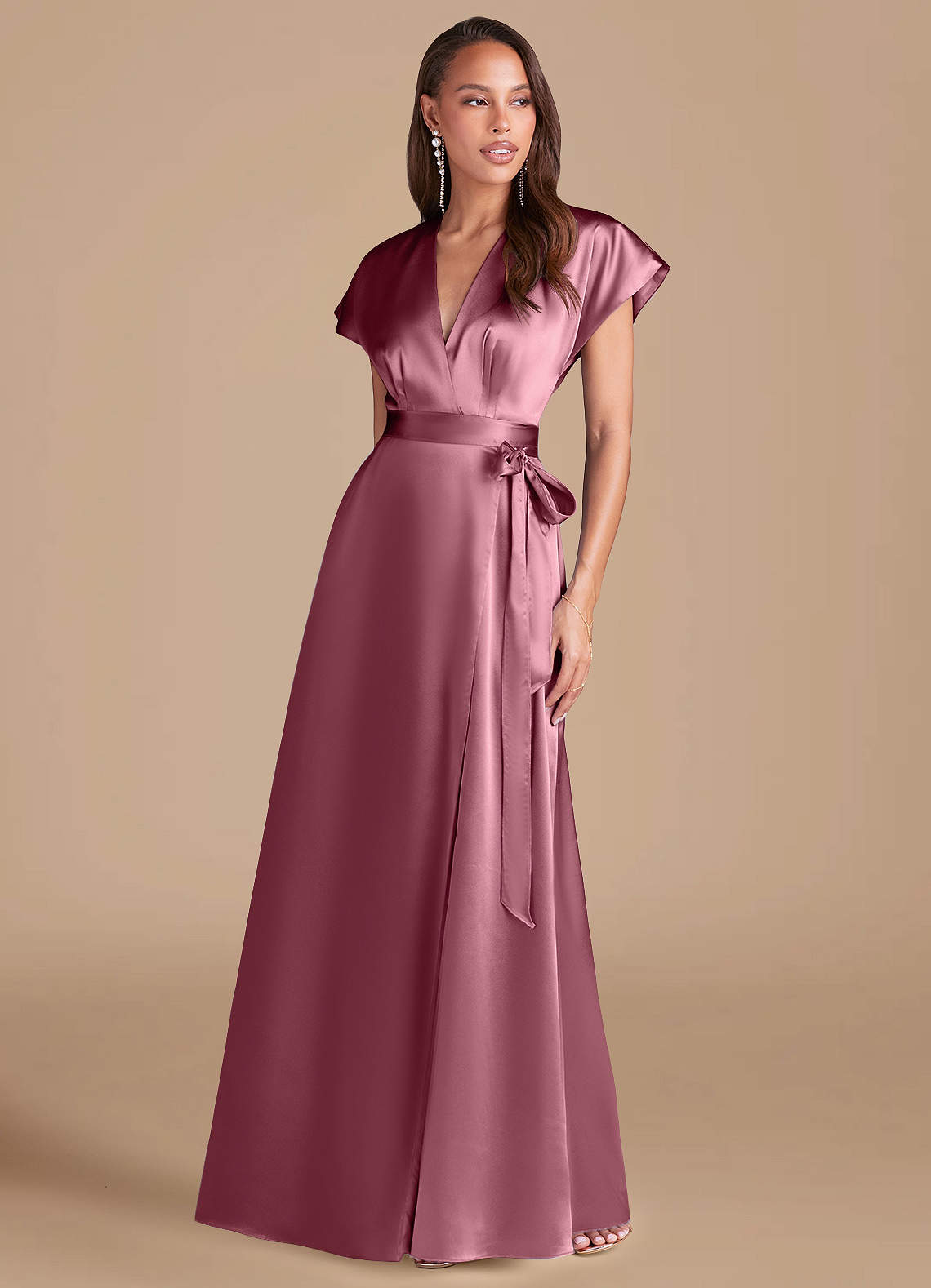 Azazie Nico Vestidos de damas de honor Vestido de Rosa Del Desierto de Satén Metálico de Corte en A con Plisado image1