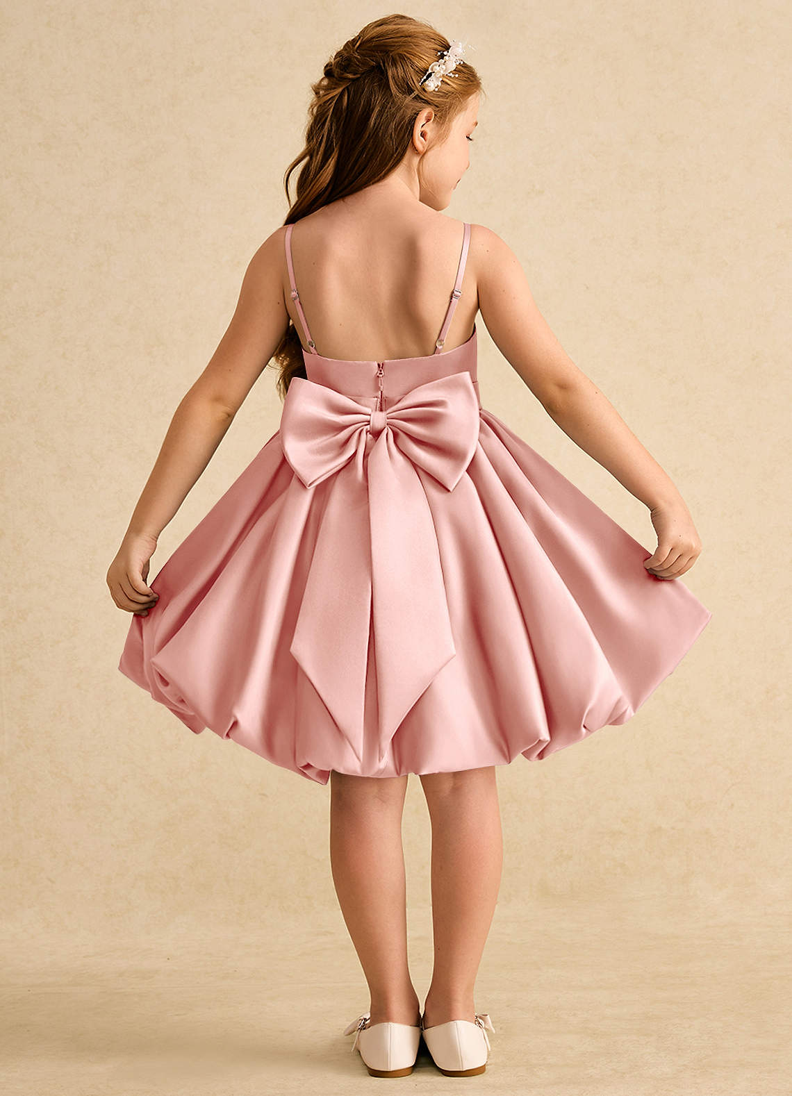 Azazie Davine vestidos de niña de las flores Vestido de Rosetón de Satin Mate de Corte En A con Tirante Espagueti image1