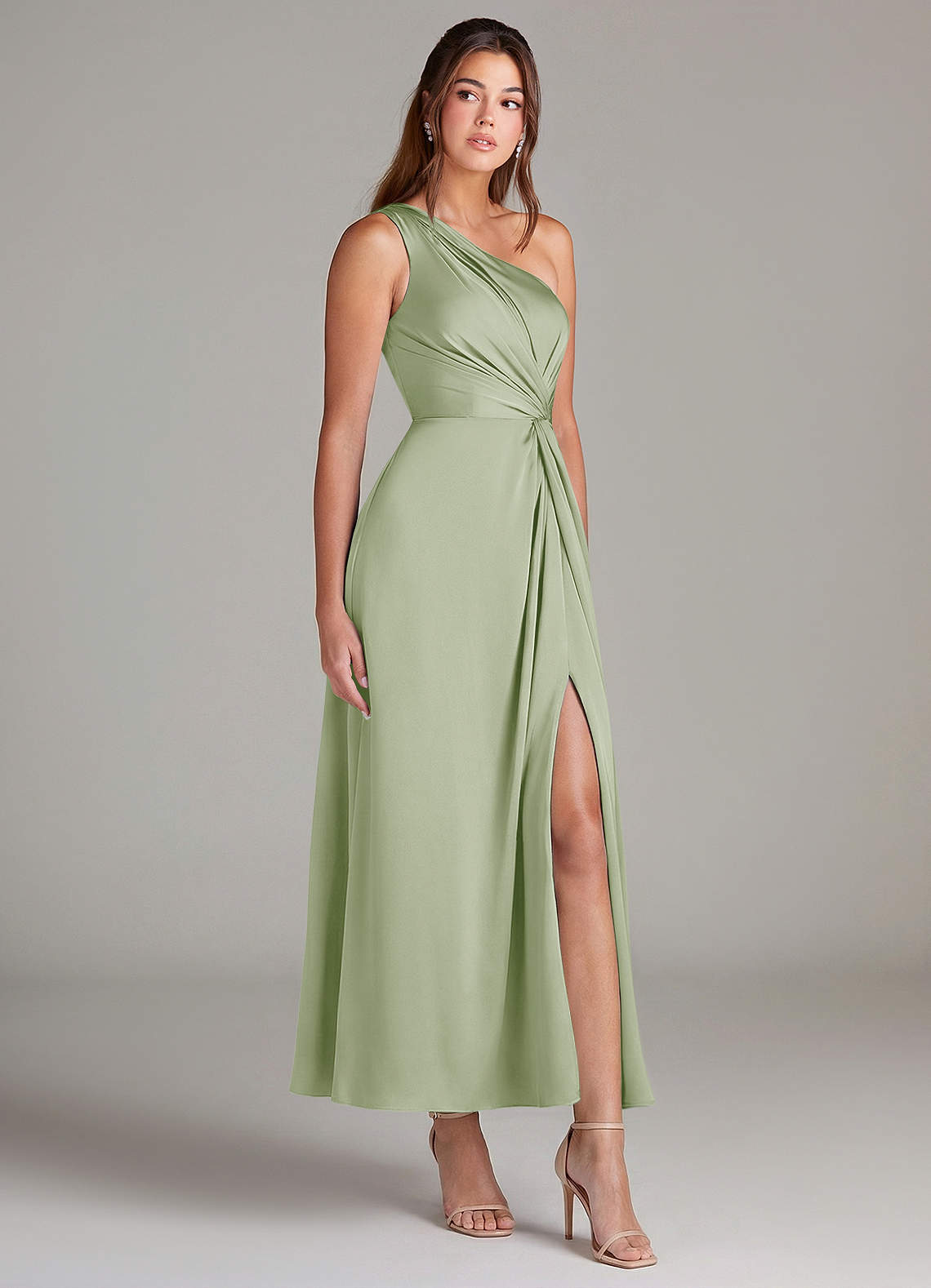 Azazie Brooke Robes de demoiselle d'honneur Robe Trapèze en Satin extensible Une épaule Vert Sauge image3